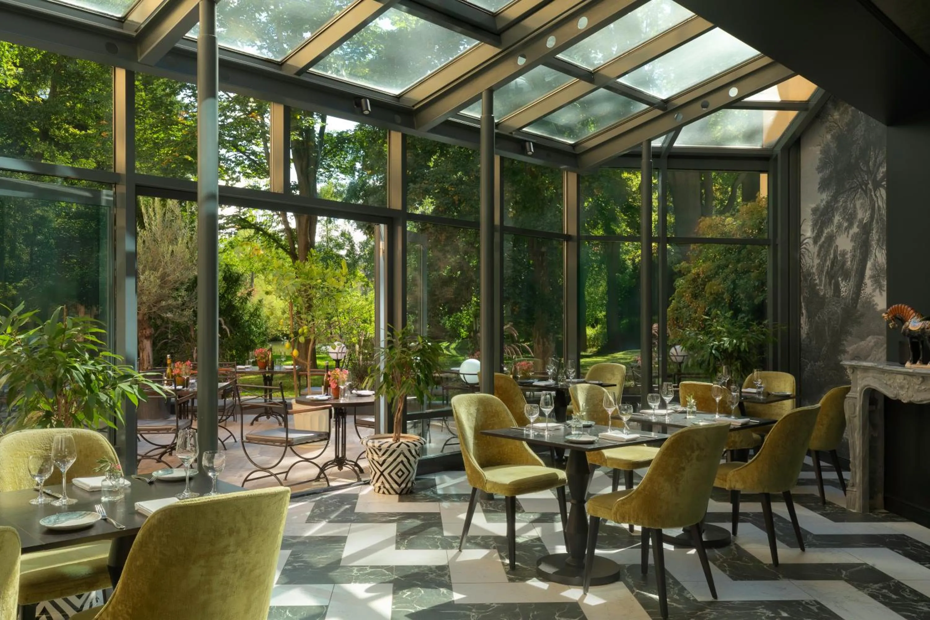 Restaurant/places to eat in Schloßhotel Althörnitz Neubau