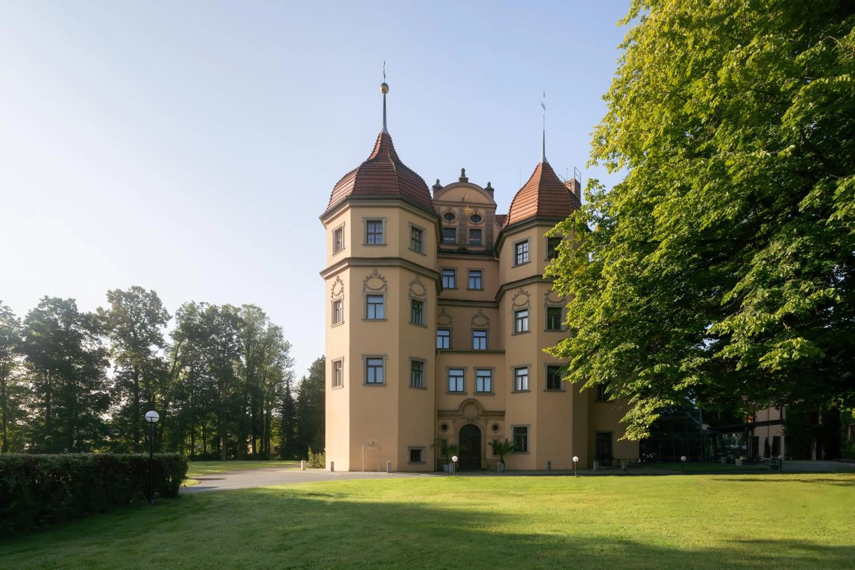 Property building in Schloßhotel Althörnitz Neubau