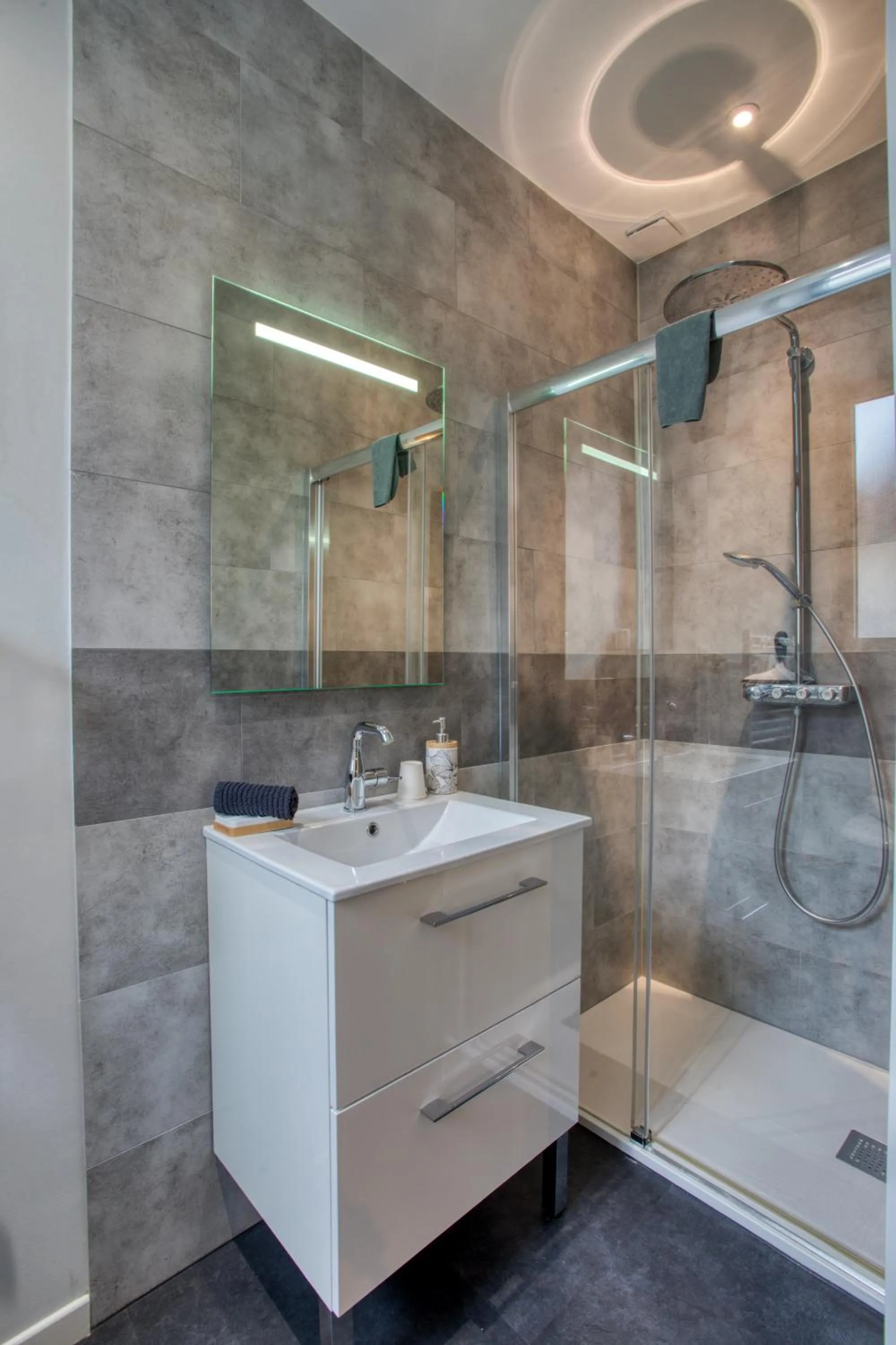 O'Myosotis - 400m Centre Historique - Parking Gratuit - Piscine et Jardin