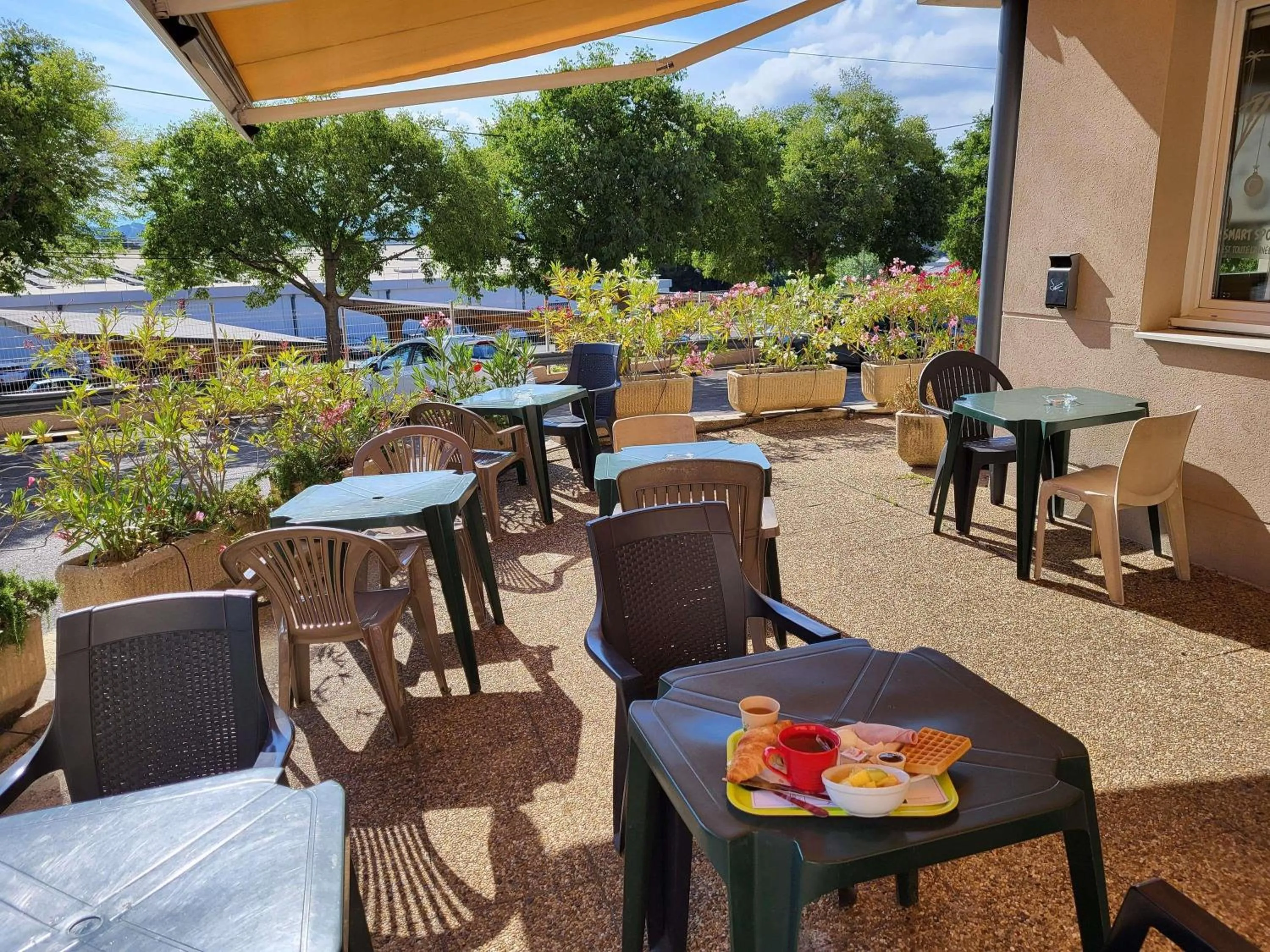 Property building in Ibis Budget Marseille Valentine