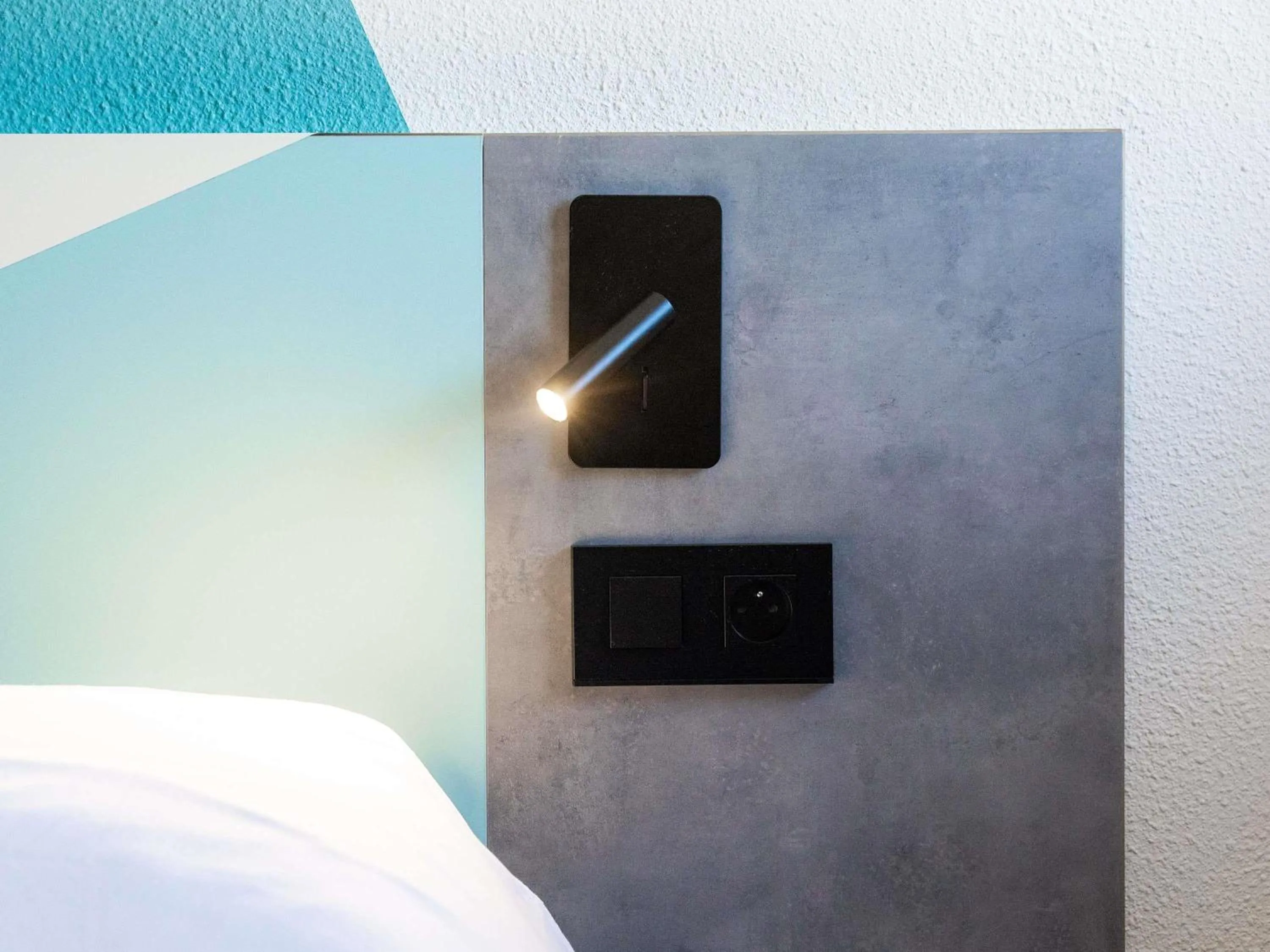 Bedroom, Bed in Ibis budget Béziers Est Mediterranée A9 / A75