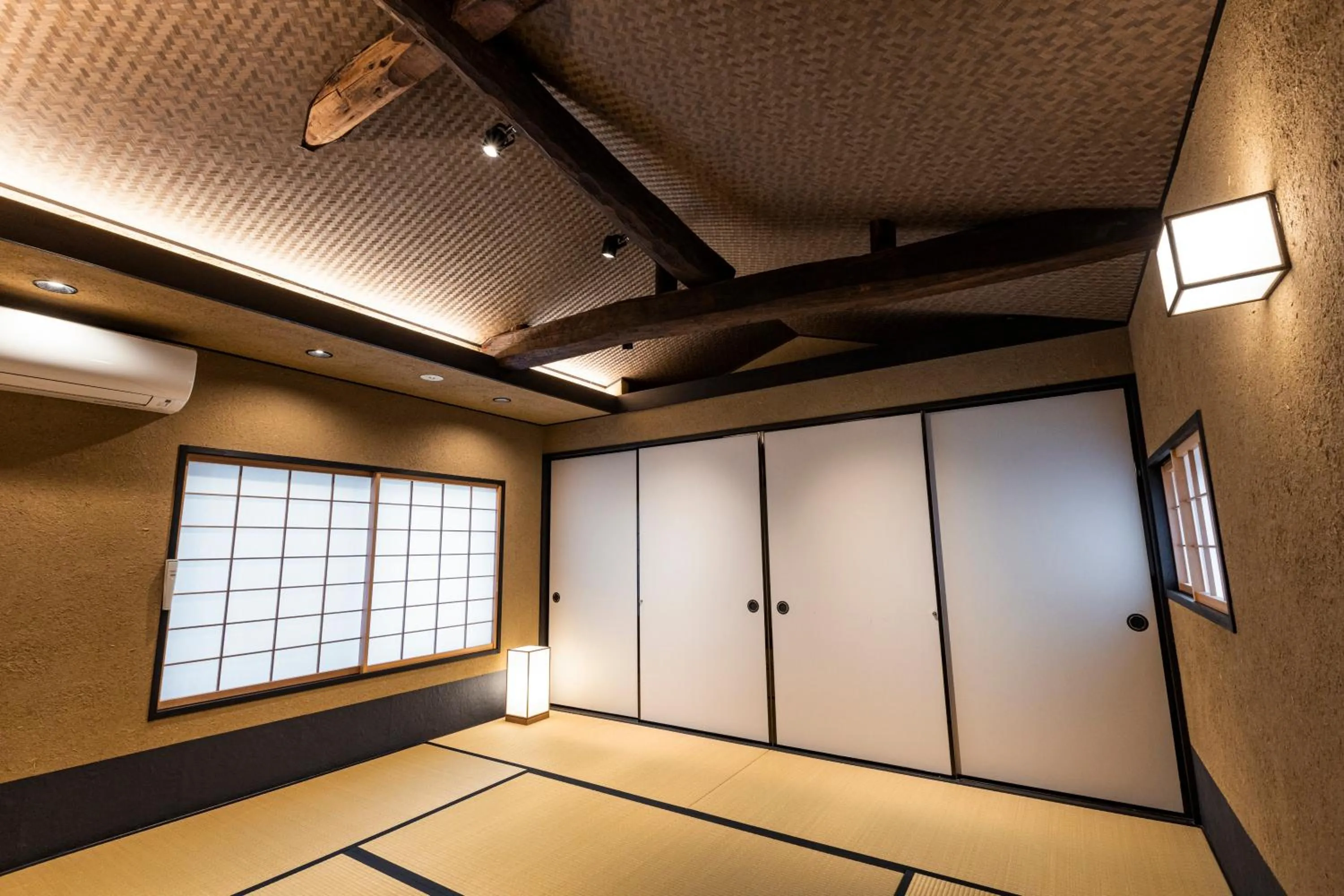 Photo of the whole room in Rinn Premium Hiun