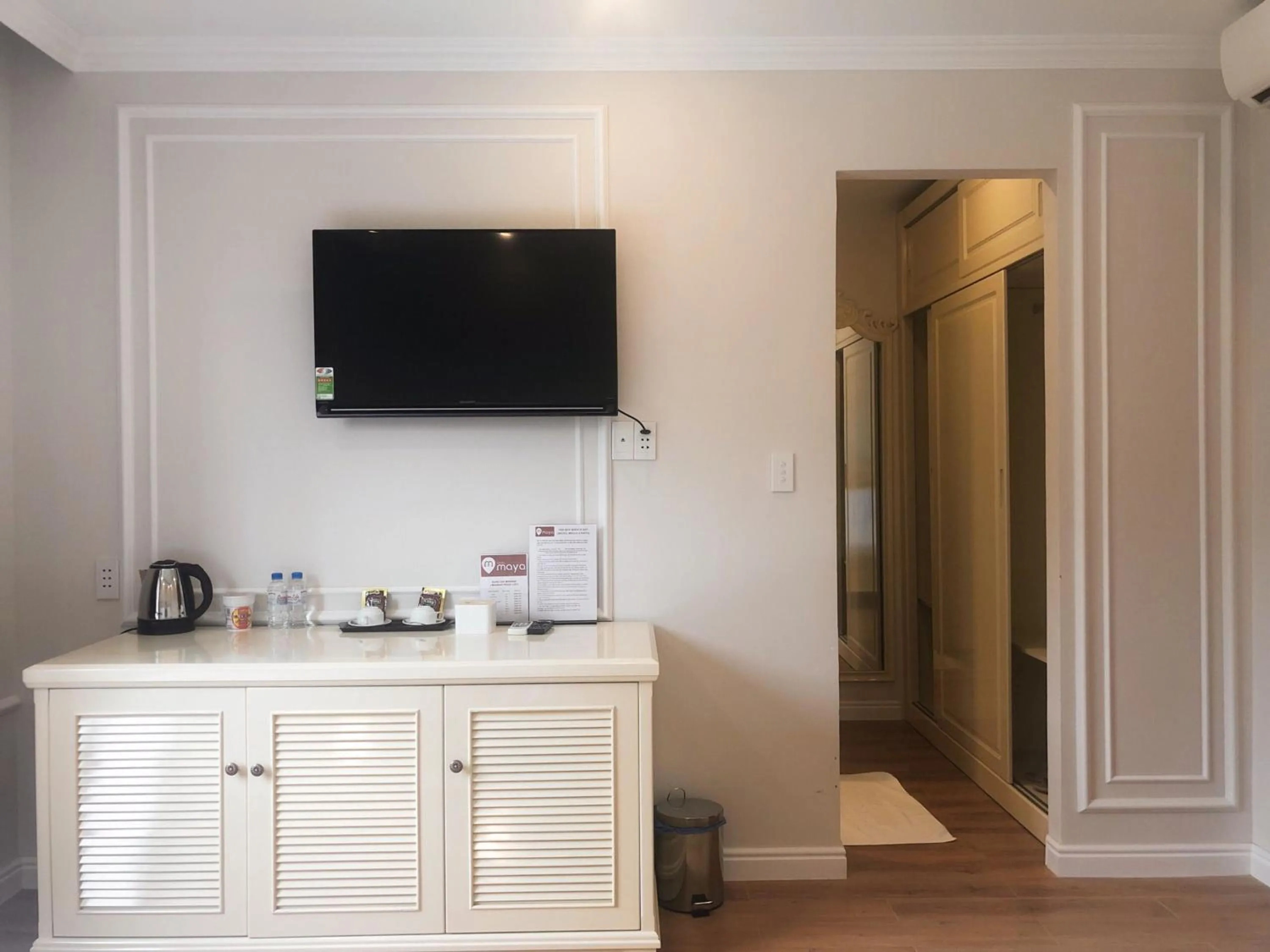 TV and multimedia in Maya Hotel 2