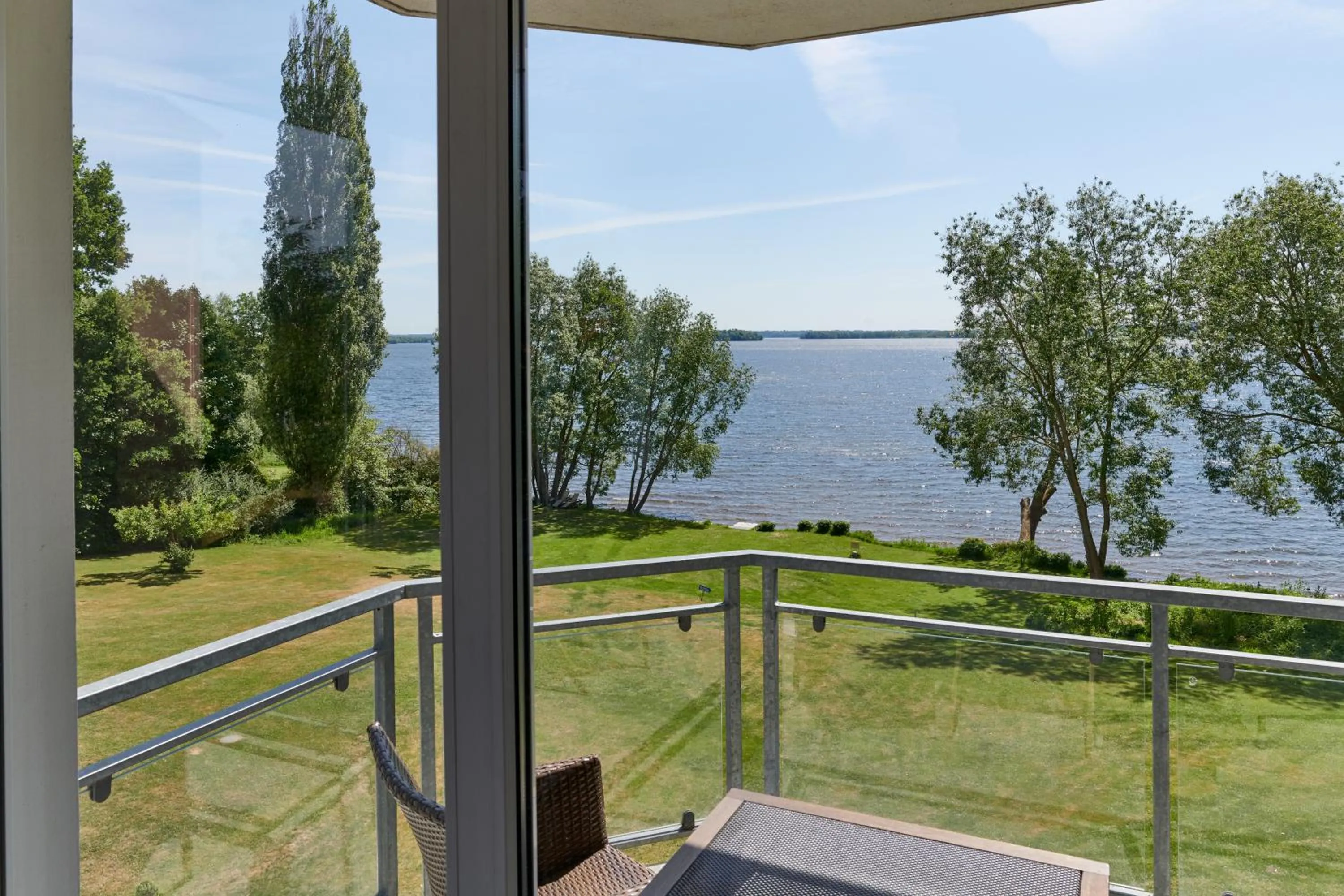 Lake view in Designhotel Whitman