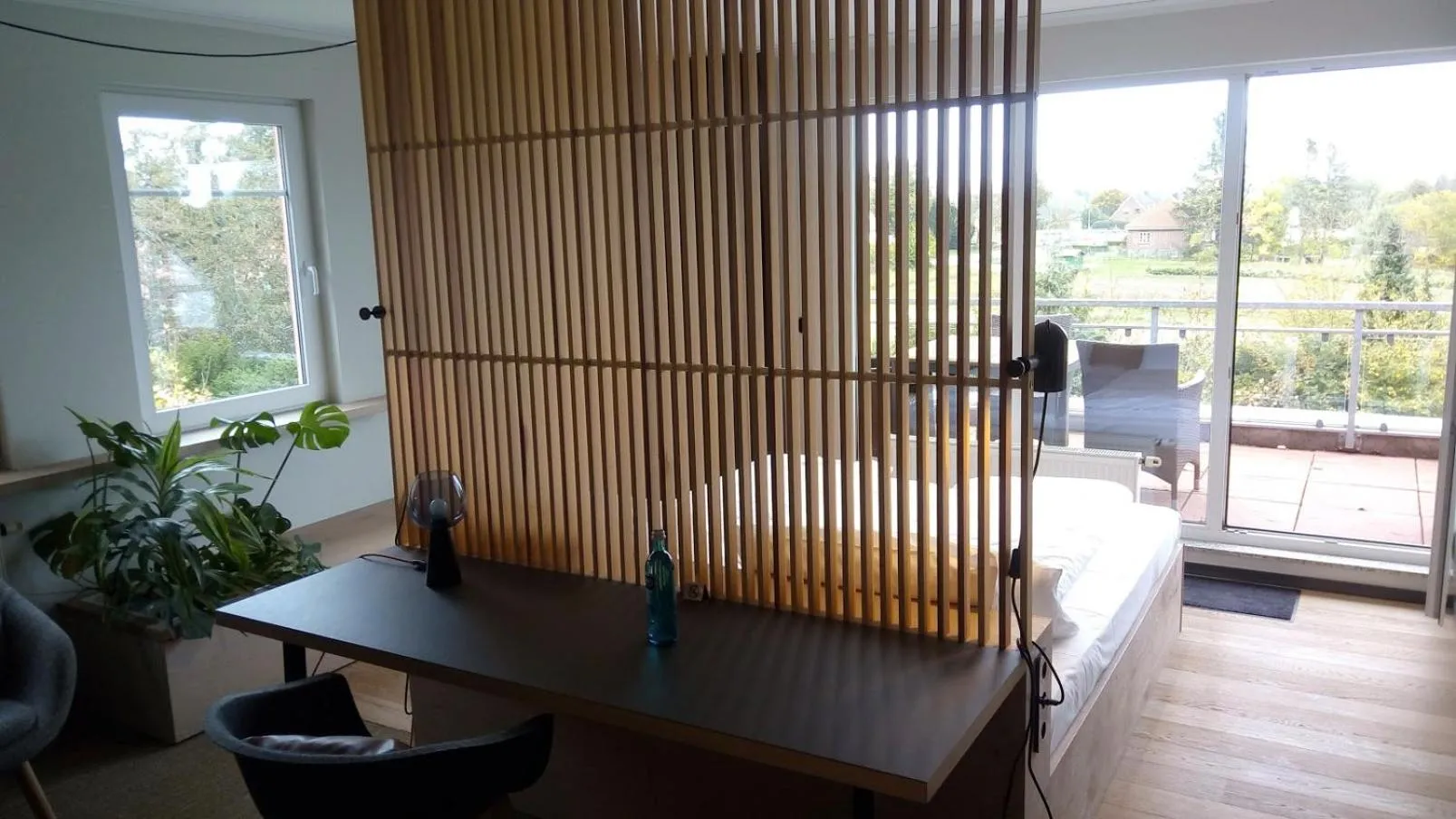 Photo of the whole room in Designhotel Whitman