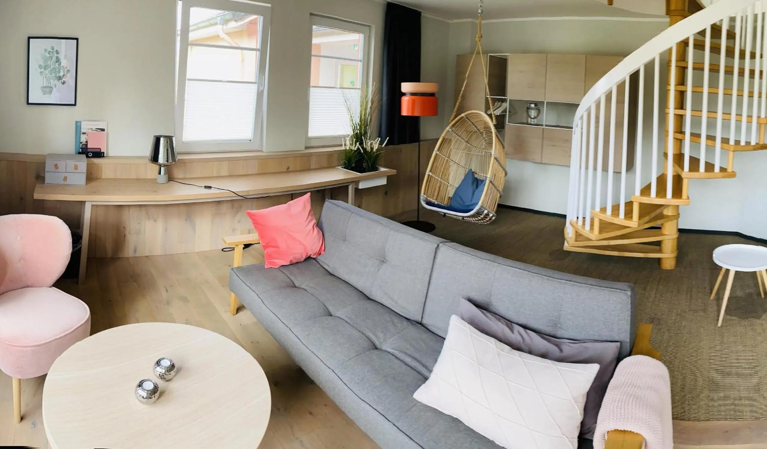 Photo of the whole room in Designhotel Whitman