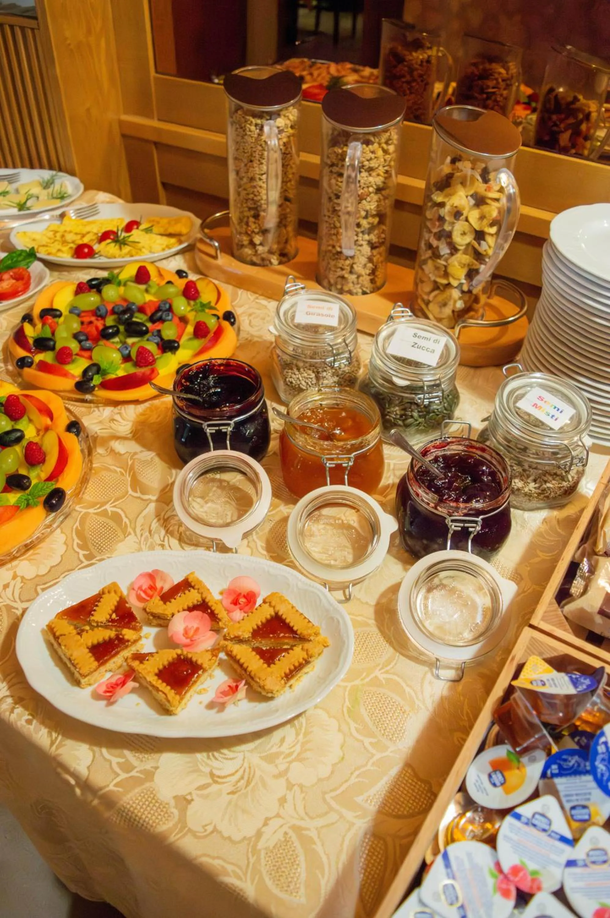 Breakfast in Hotel Serena - Tre Cime Views