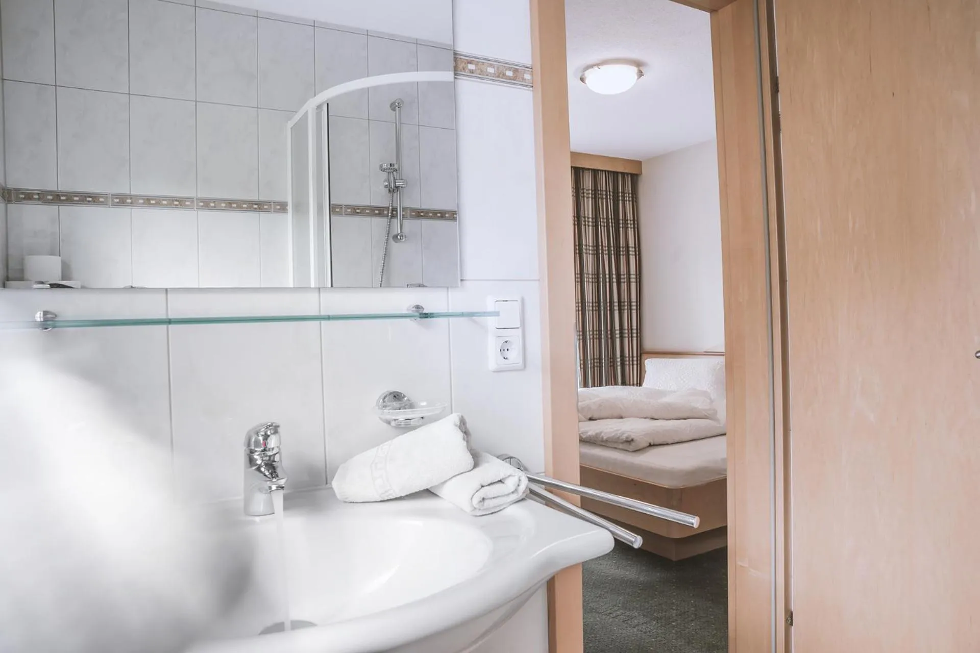 Bathroom, Bed in Landhaus Martinus