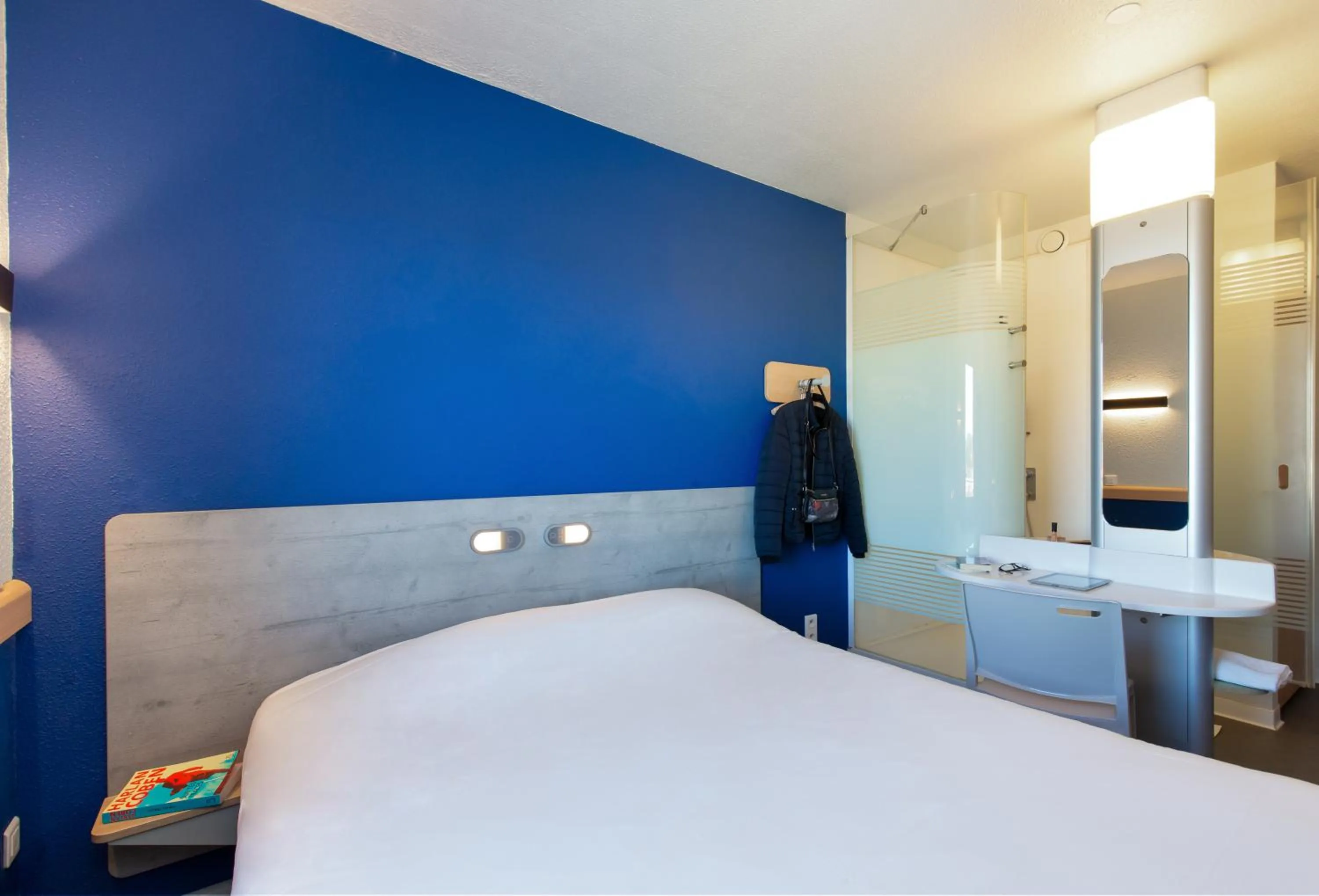 Bed in ibis budget Saint-Maximin