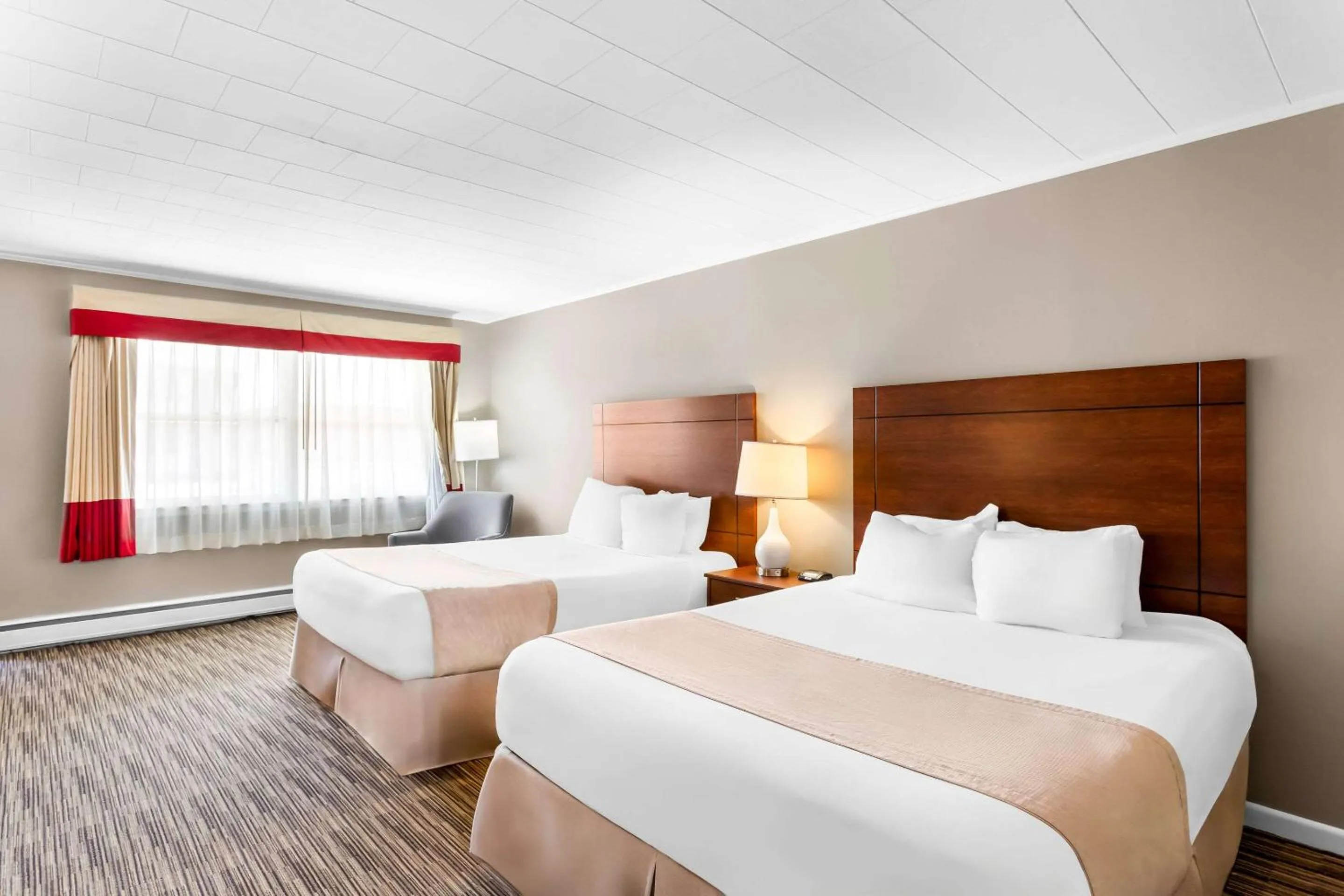 Bedroom, Bed in Rodeway Inn Gorham Riverside