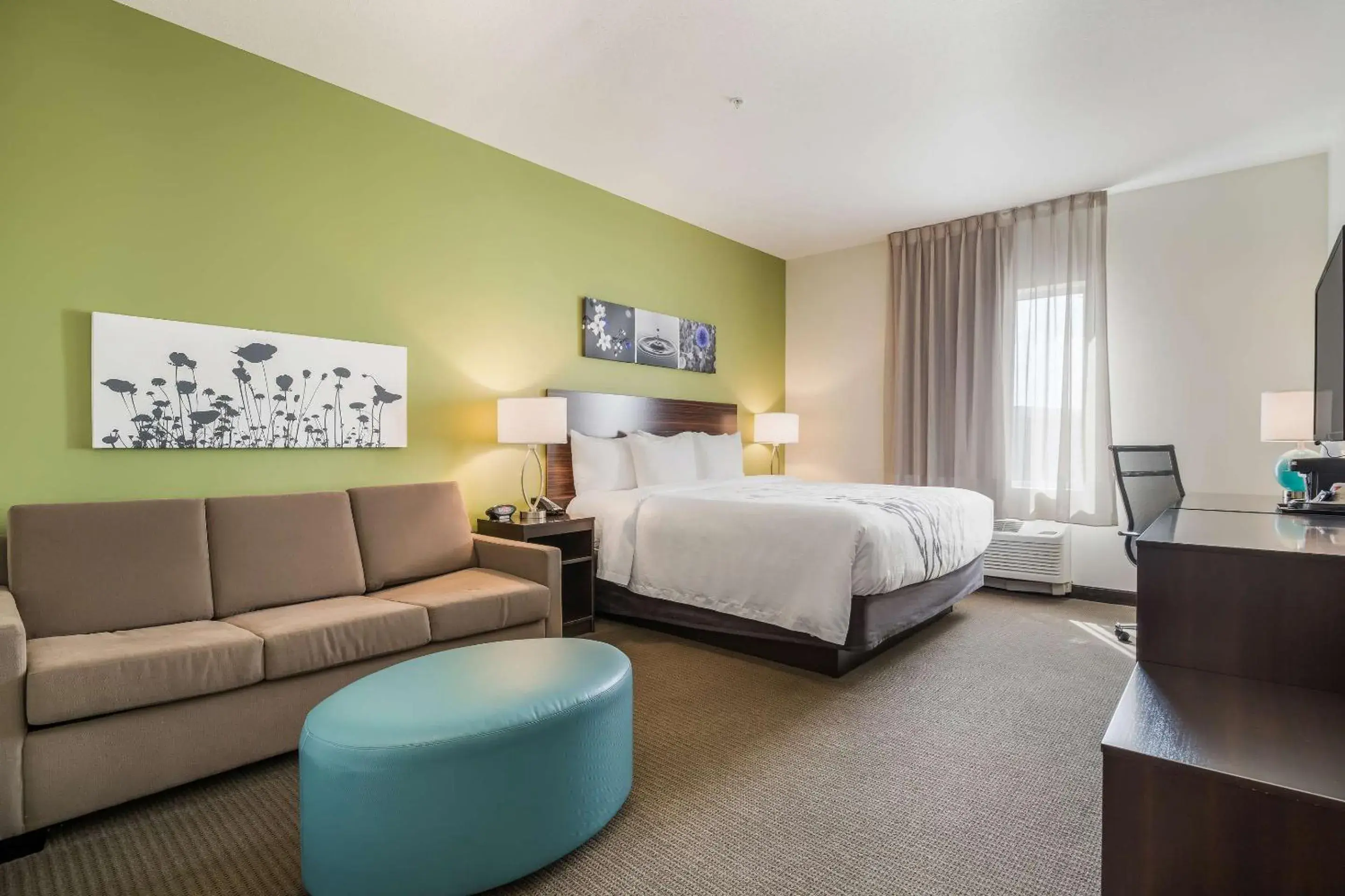 Business King Suite - Non Smoking in Sleep Inn & Suites Park City-Wichita North Business King Suite - Non Smoking in Sleep Inn & Suites Park City-Wichita North