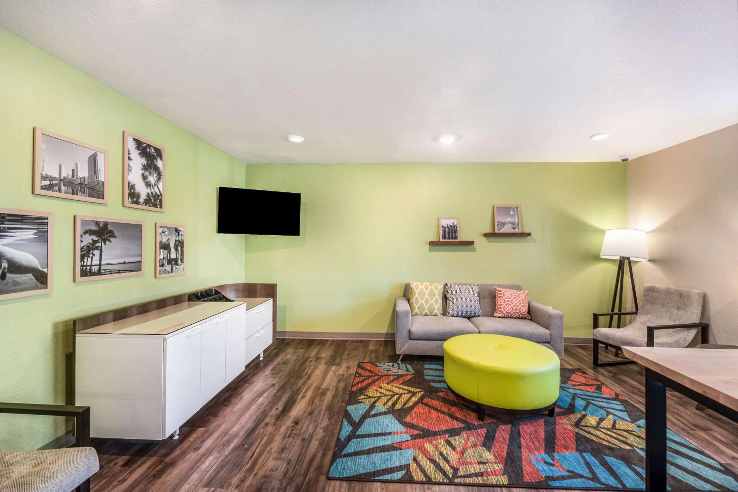 Lobby or reception in WoodSpring Suites Bradenton