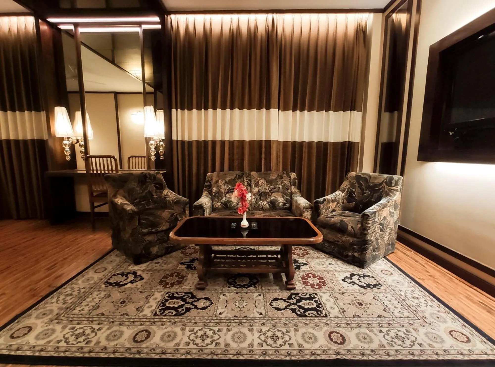 Living room in HOTEL MENAAL RESIDENCY