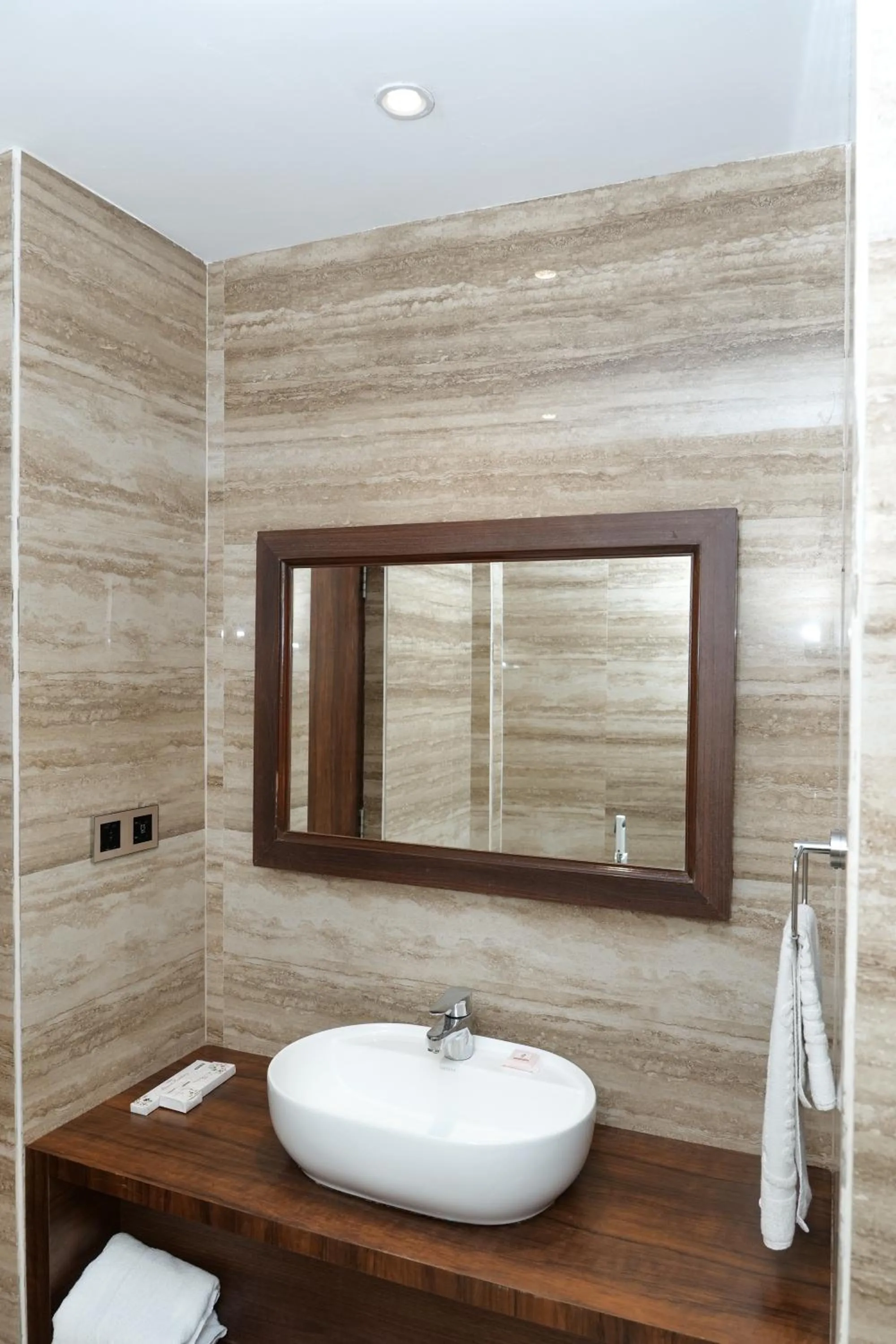 Shower in HOTEL MENAAL RESIDENCY