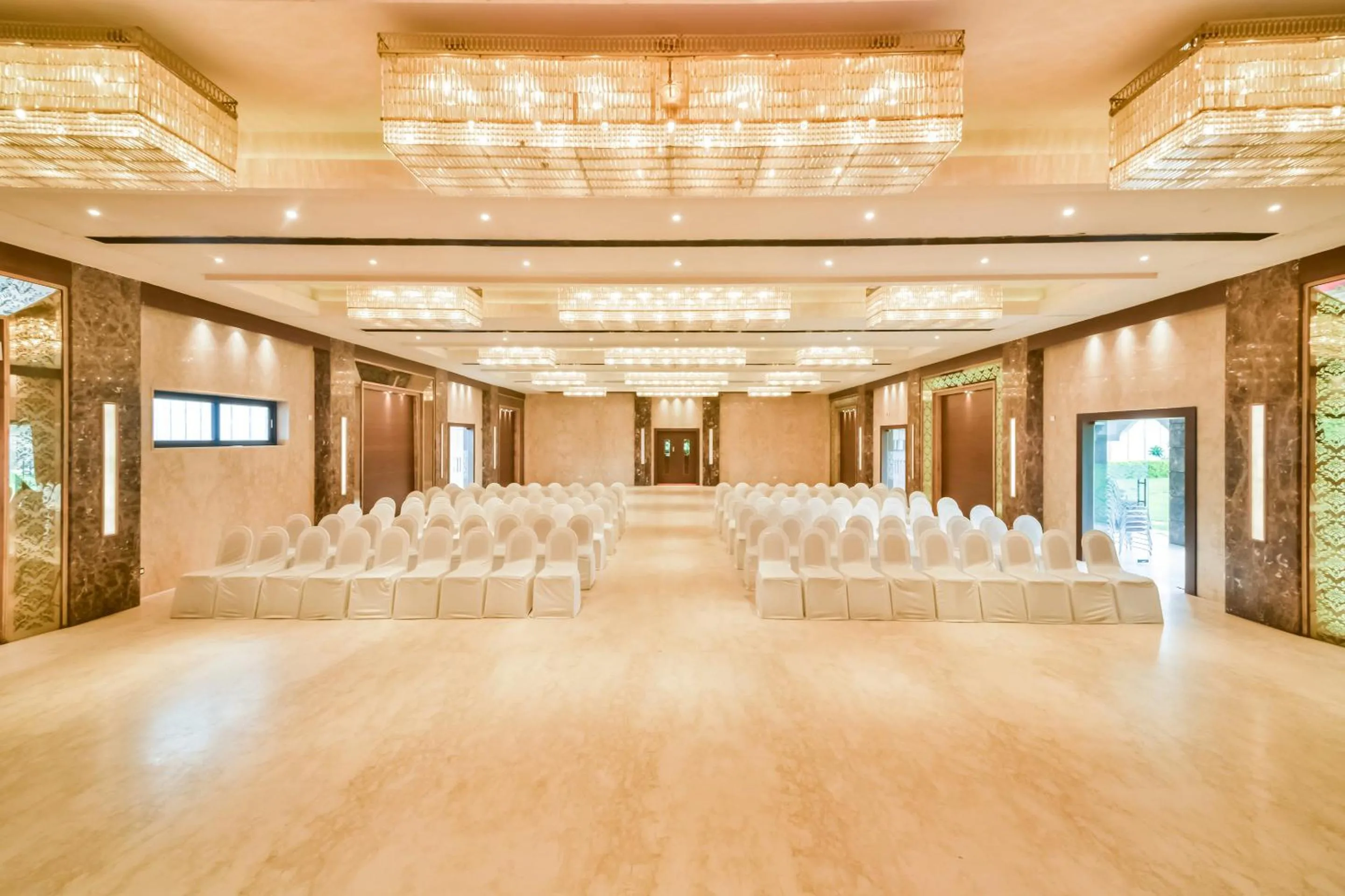 Banquet/Function facilities in HOTEL MENAAL RESIDENCY