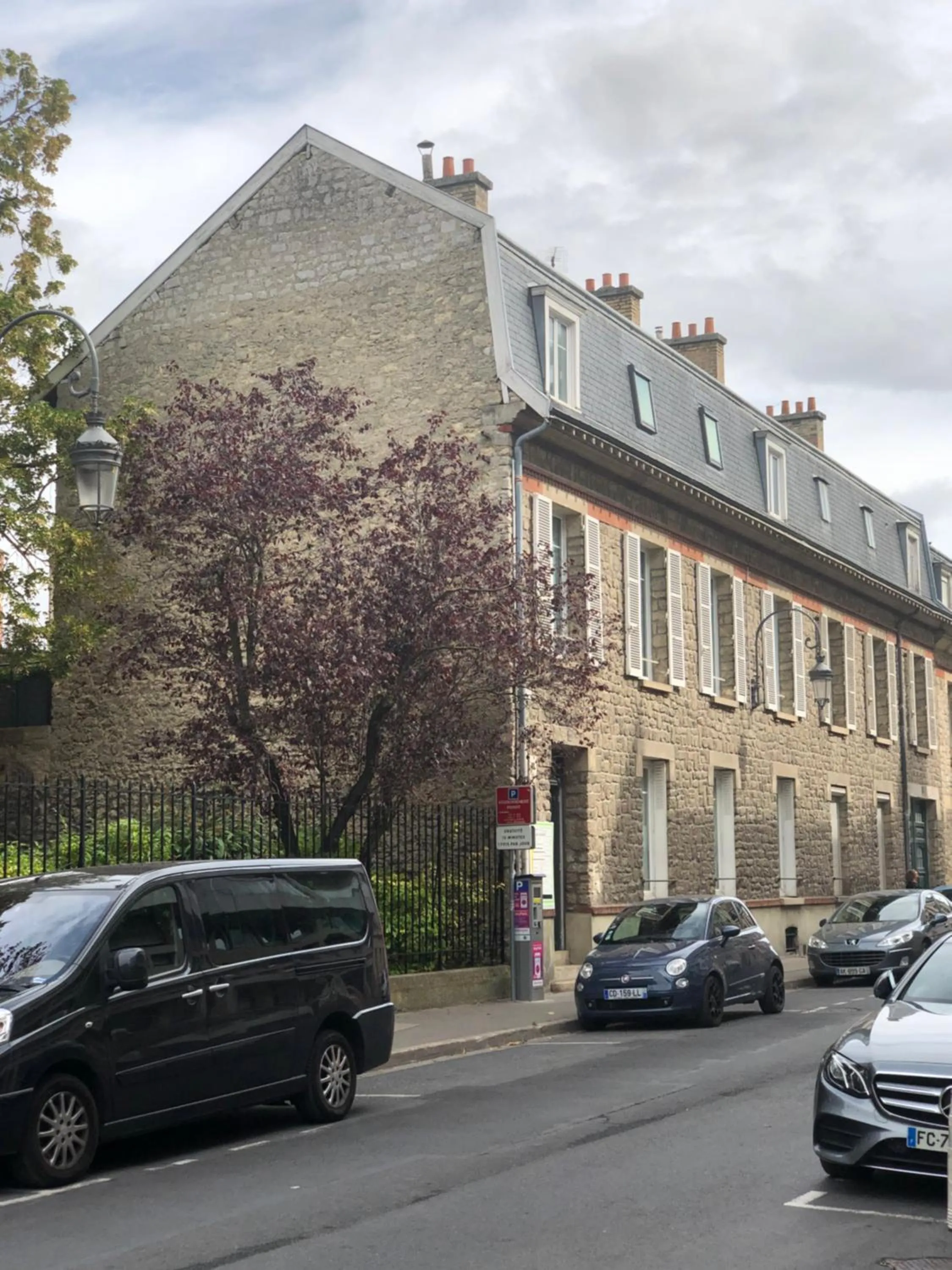 Property building in Centre ville - Appartement 3 chambres & Terrasse - La Clé des Sacres