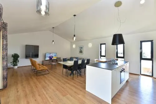 Villa Tamara 2044