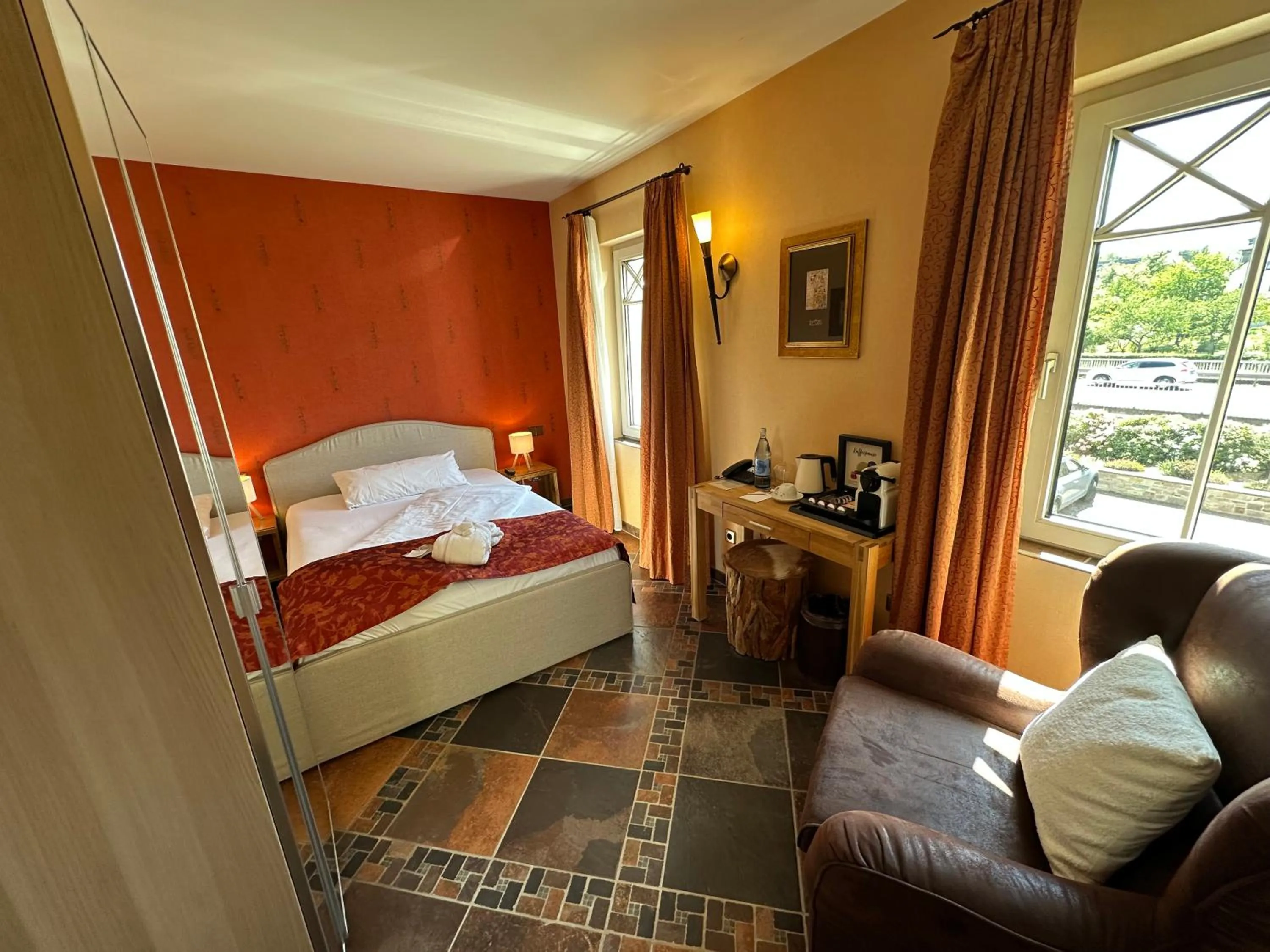 Bed in Hotel Weisser Bär