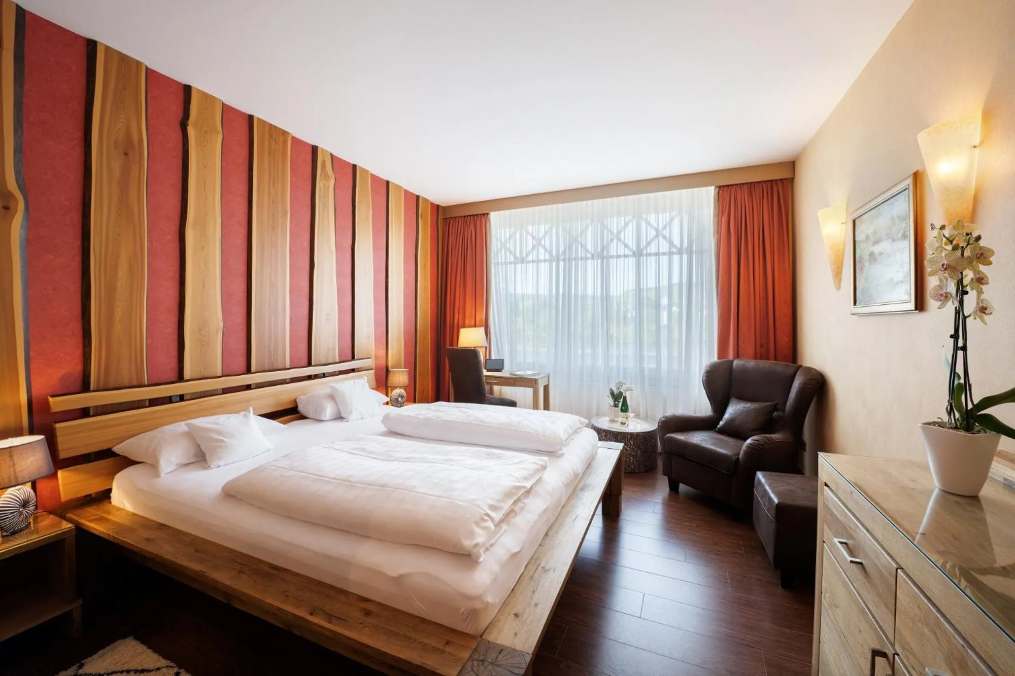 Photo of the whole room, Bed in Hotel Weisser Bär