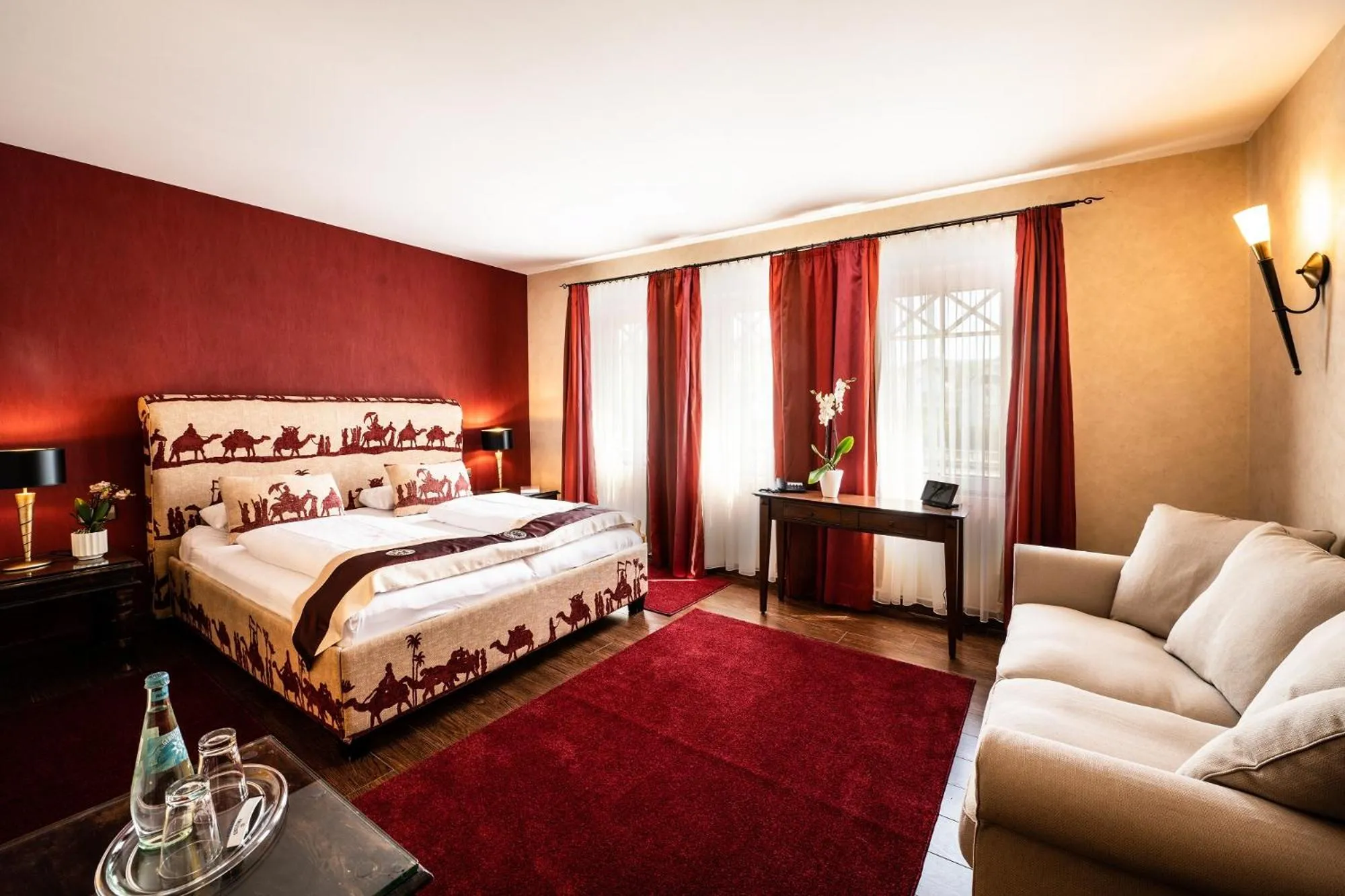 Photo of the whole room, Bed in Hotel Weisser Bär