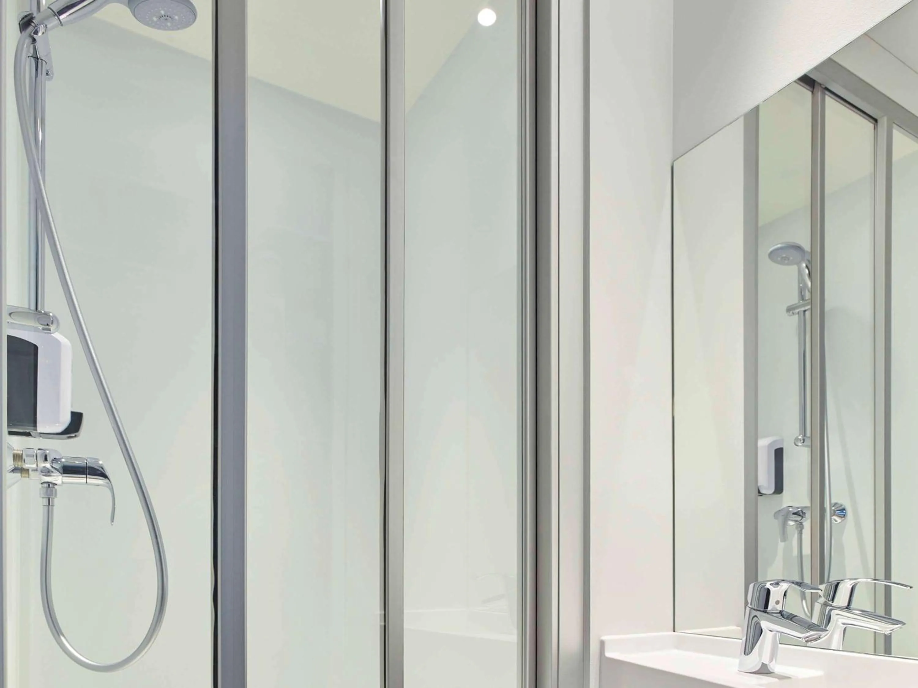 Photo of the whole room in hotelF1 Nîmes Ouest