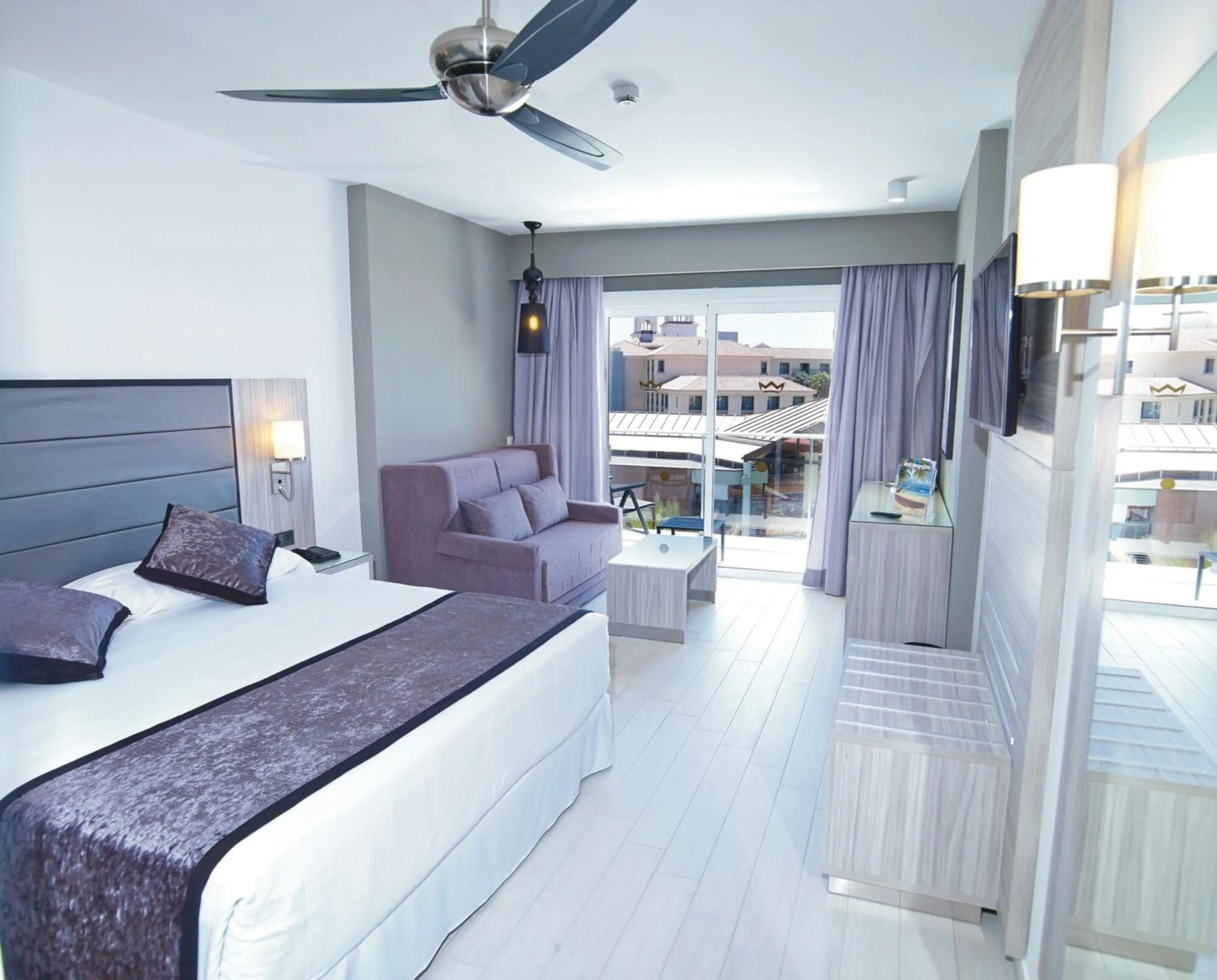 Bed in Hotel Riu Palace Meloneras