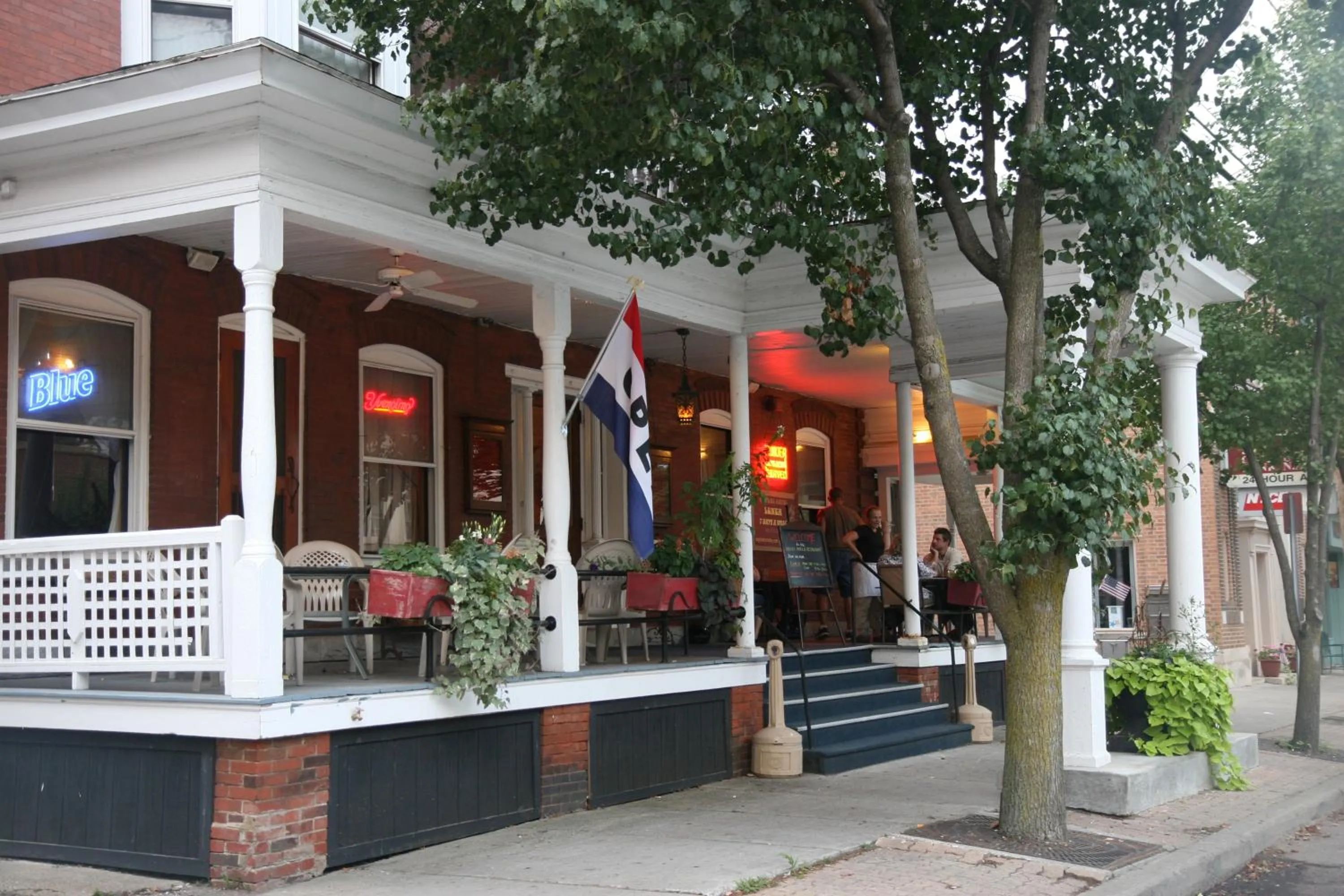 Patio in Naples Hotel