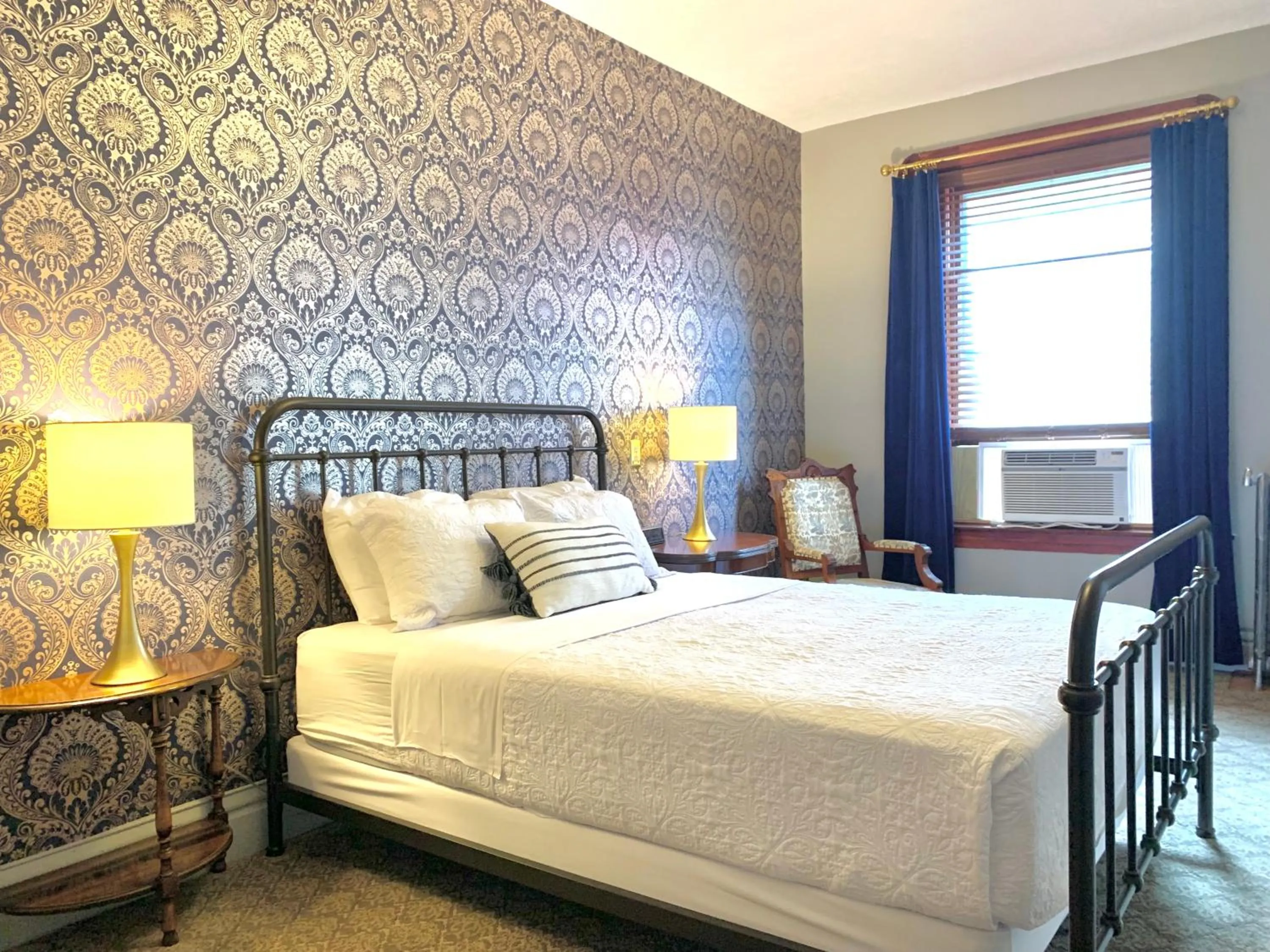 Bedroom, Bed in Naples Hotel