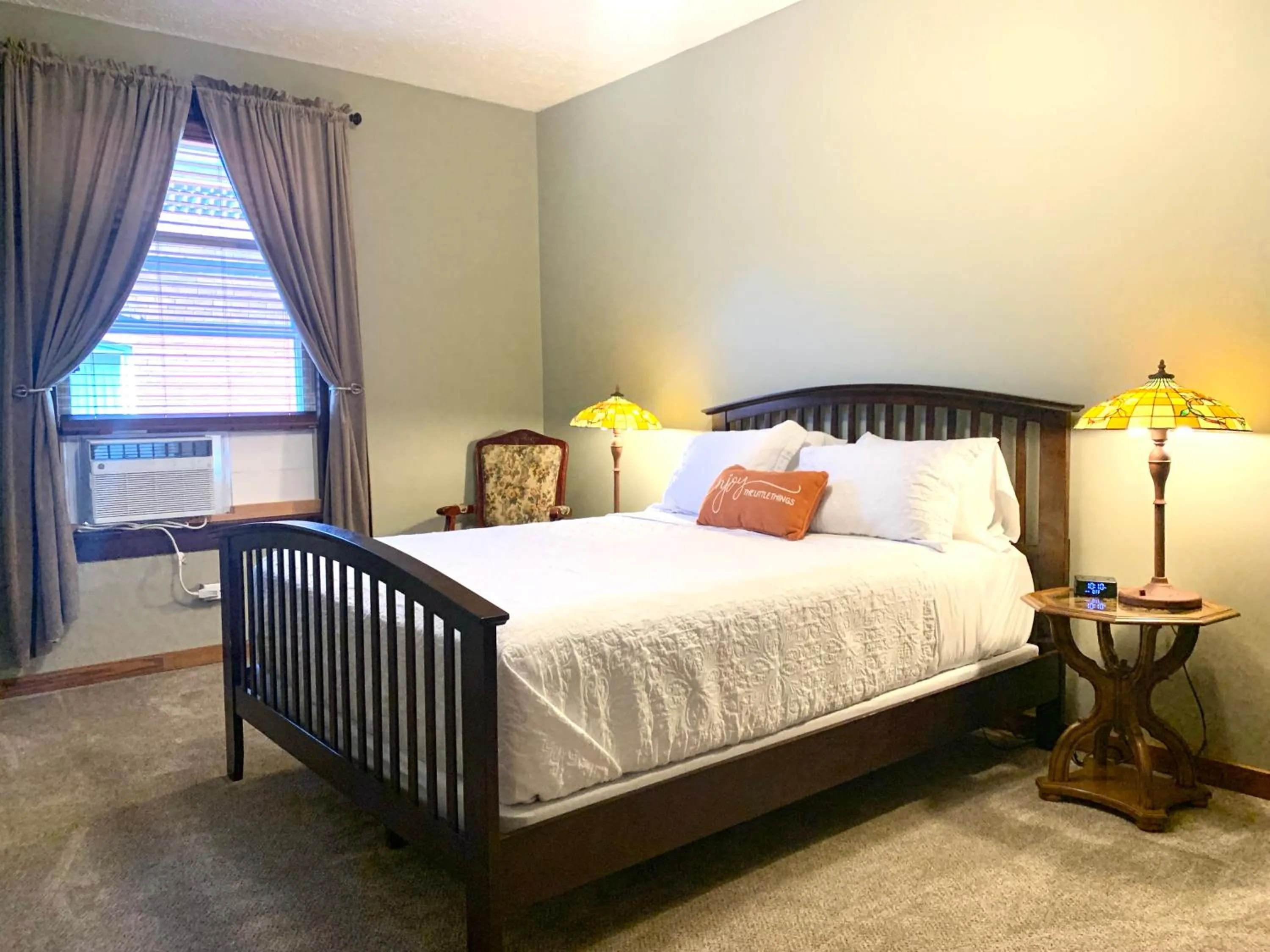 Bedroom, Bed in Naples Hotel