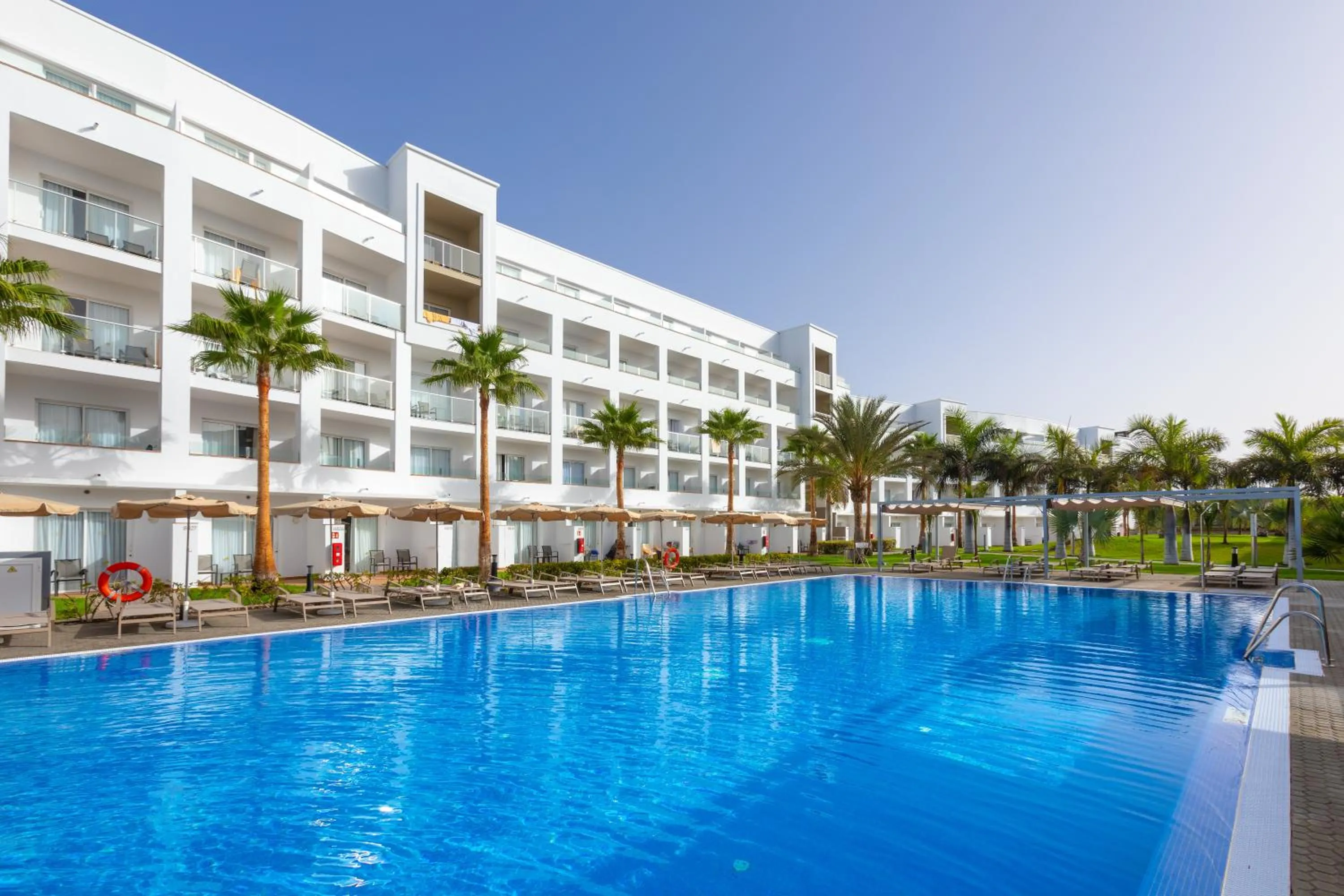 Swimming pool in Hotel Riu Gran Canaria - All Inclusive