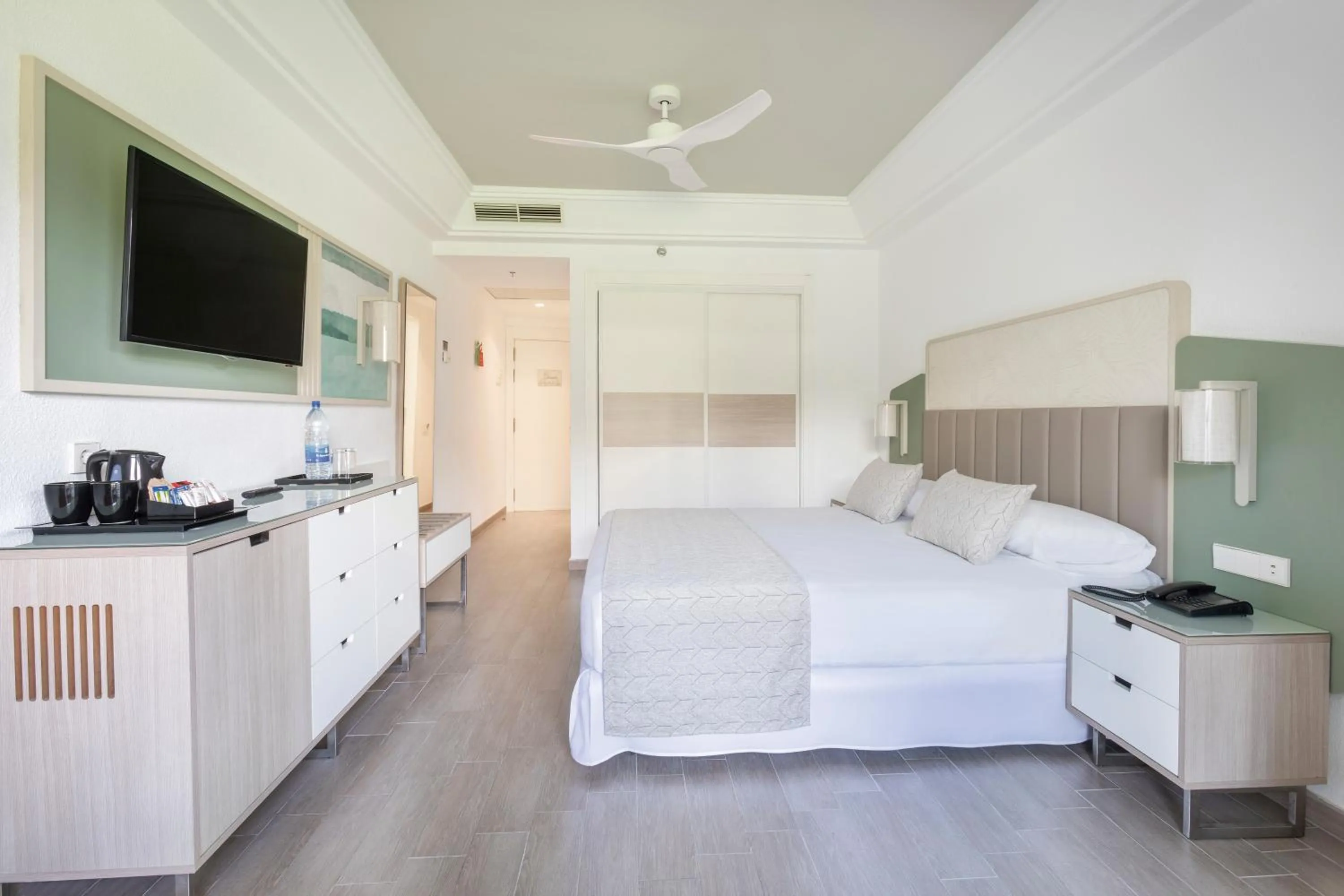 Bed in Hotel Riu Gran Canaria - All Inclusive