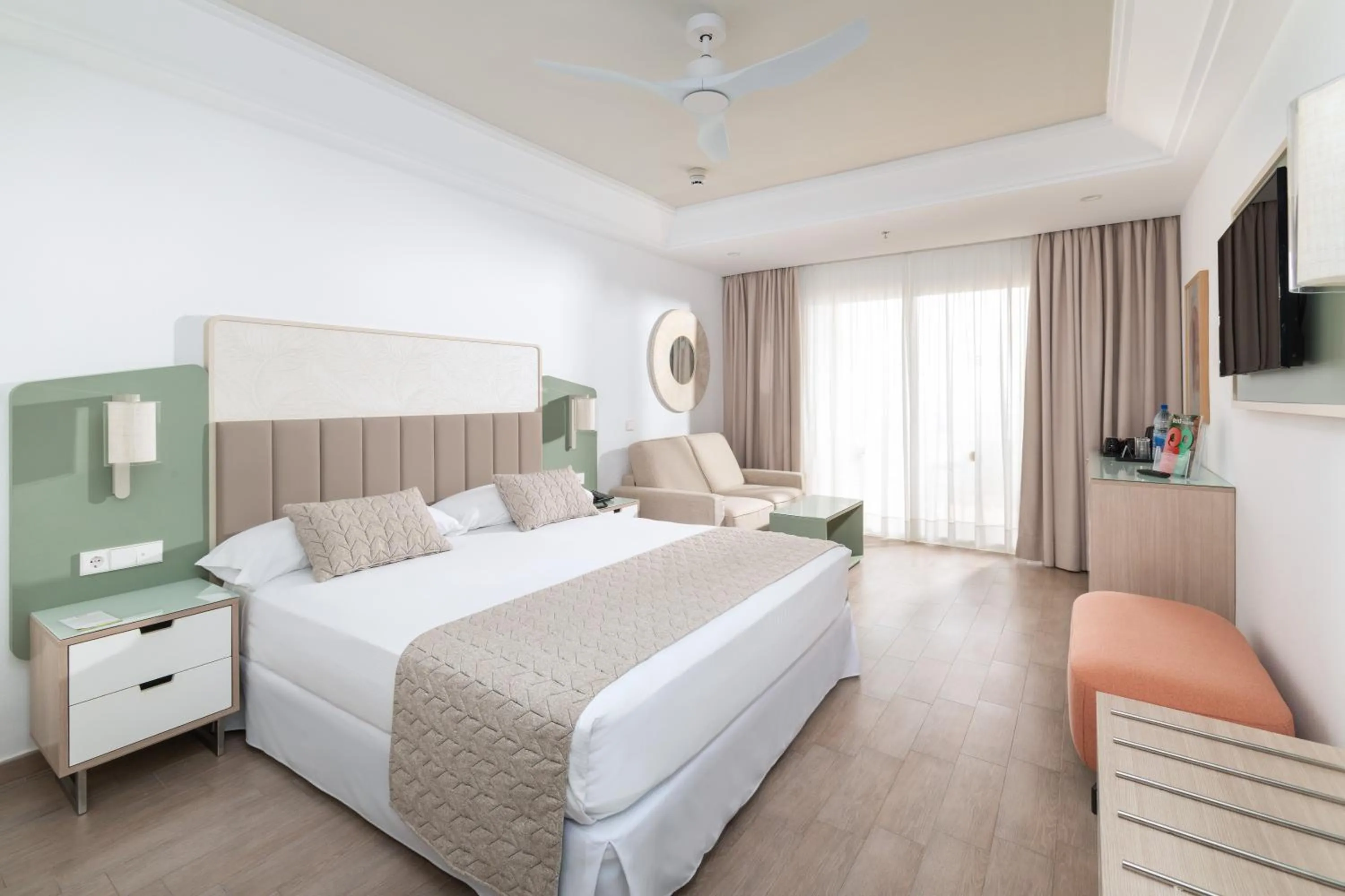 TV and multimedia, Bed in Hotel Riu Gran Canaria - All Inclusive