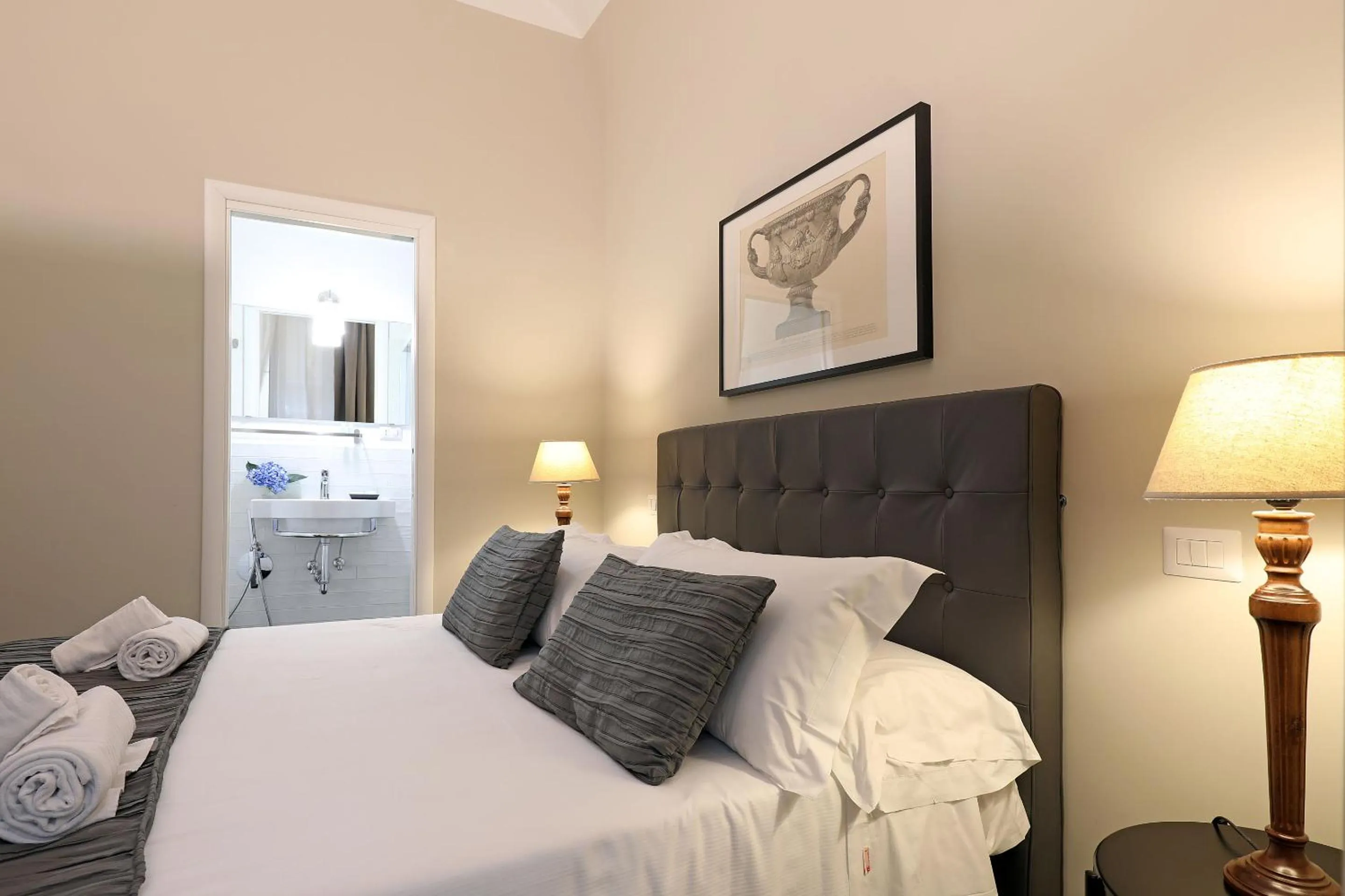 Bedroom, Bed in RESIDENZA VITTORIA Roma