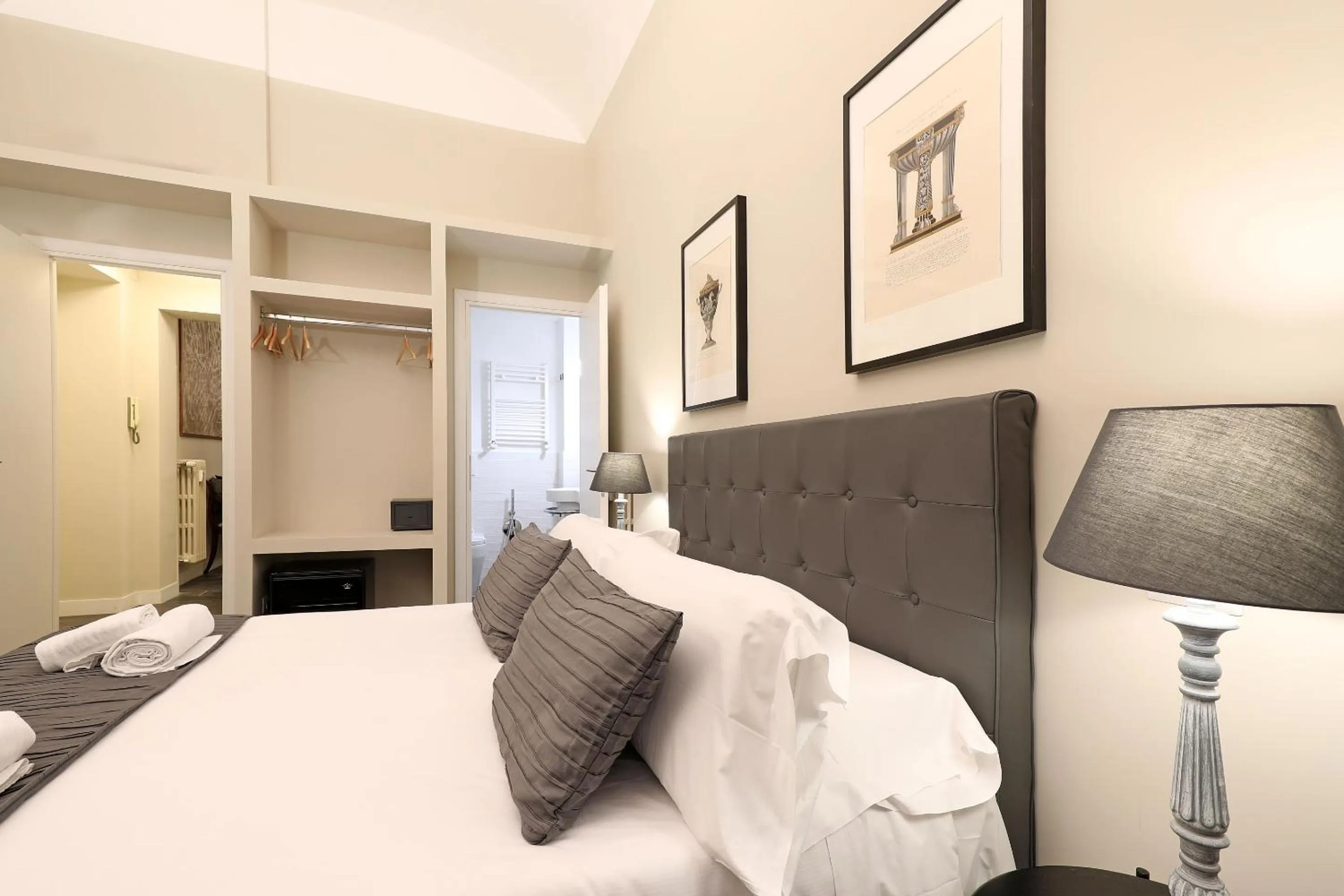 Bedroom, Bed in RESIDENZA VITTORIA Roma