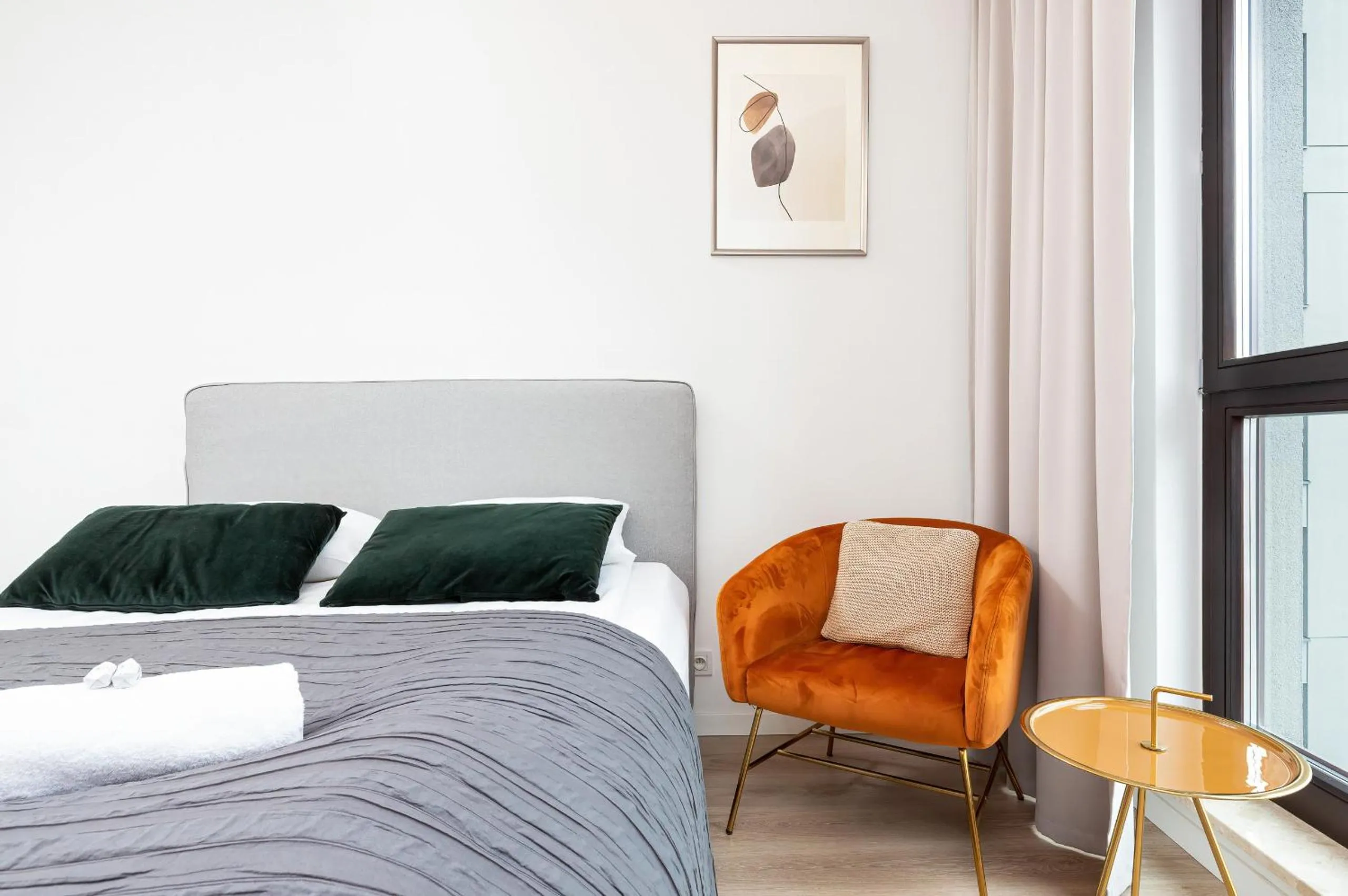 Bed in Metro Płocka Exquisite Apartments by Noclegi Renters