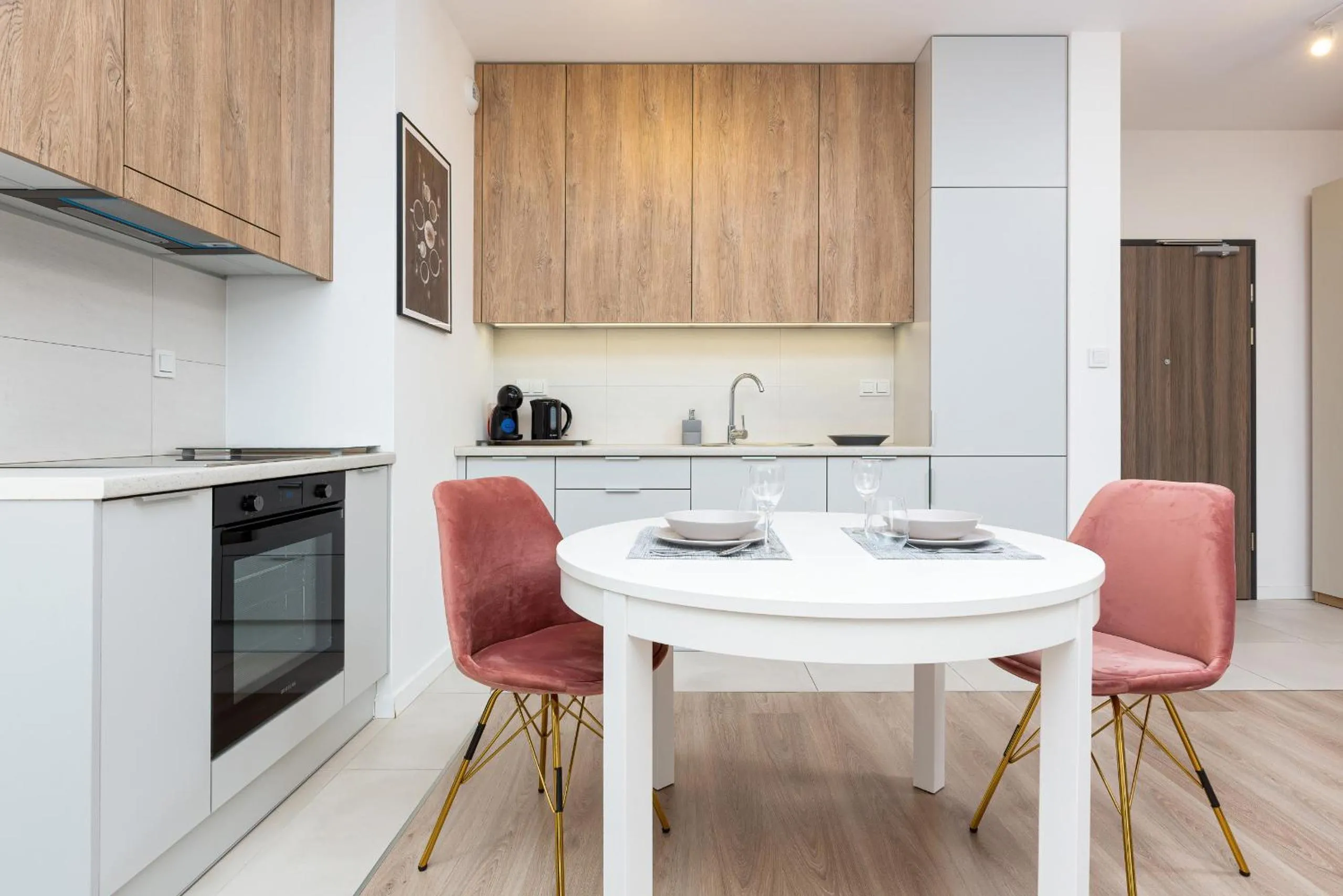 Kitchen or kitchenette in Metro Płocka Exquisite Apartments by Noclegi Renters