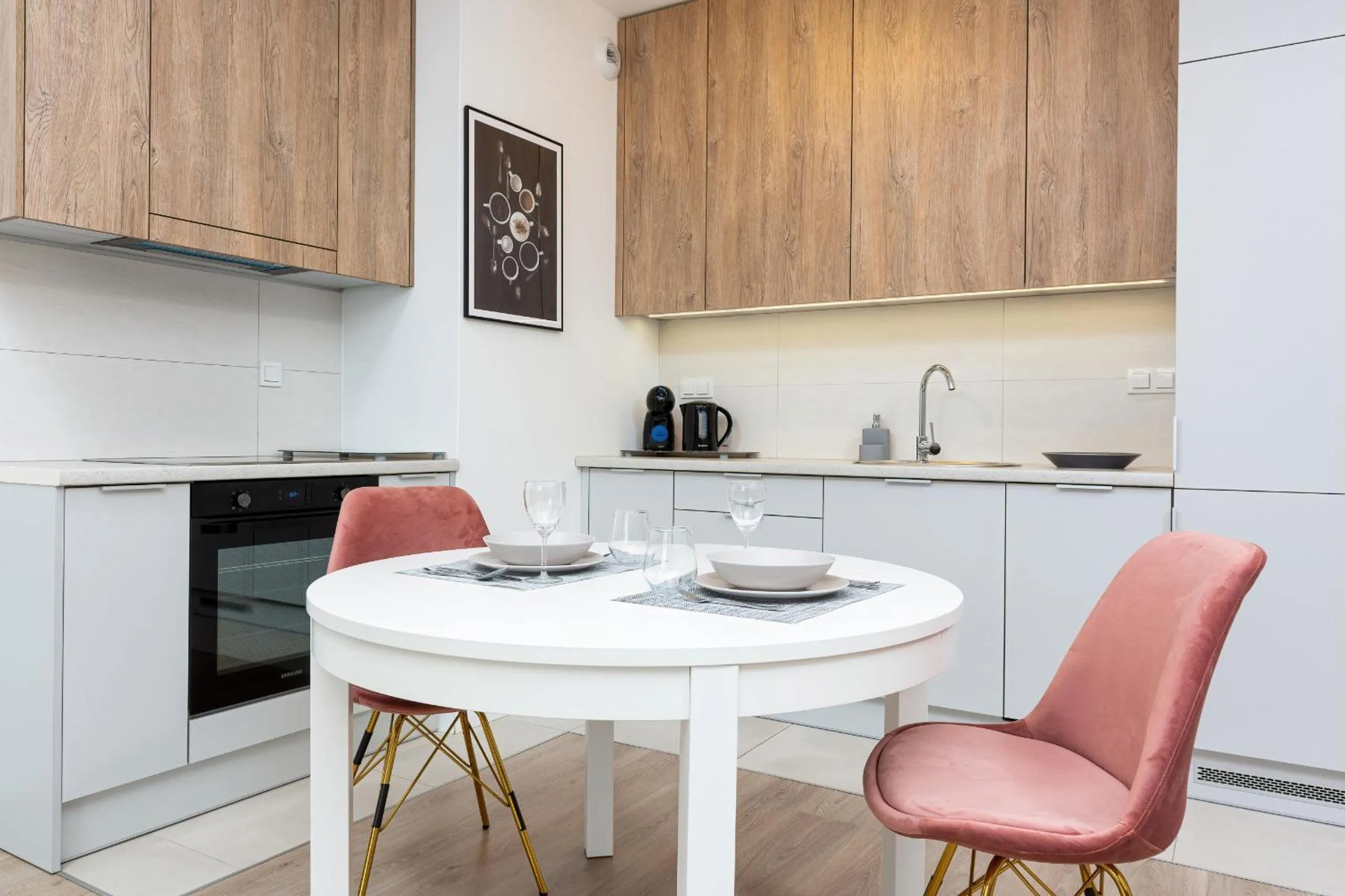 Kitchen or kitchenette in Metro Płocka Exquisite Apartments by Noclegi Renters