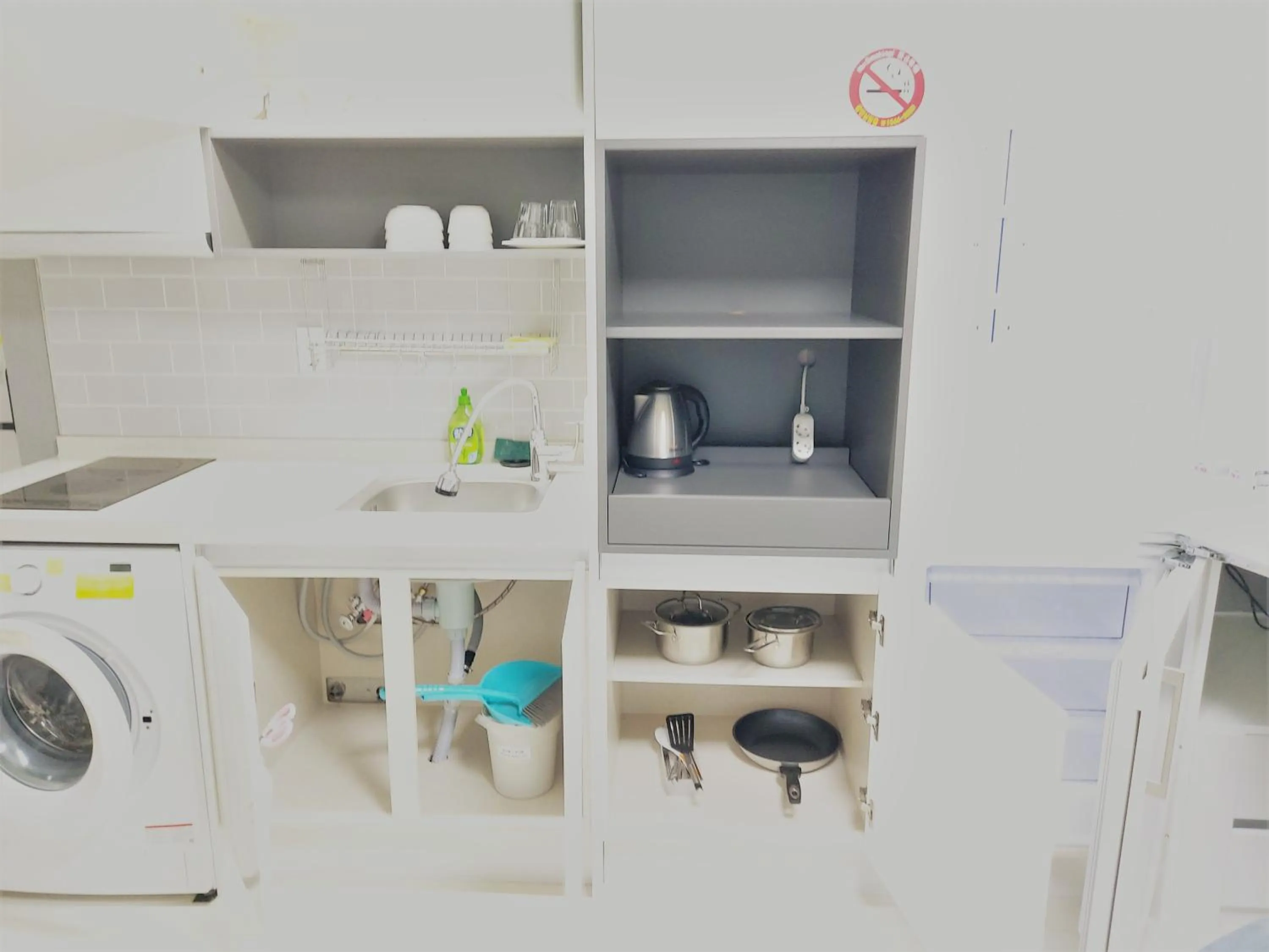 Area and facilities in ARA Palace Hotel