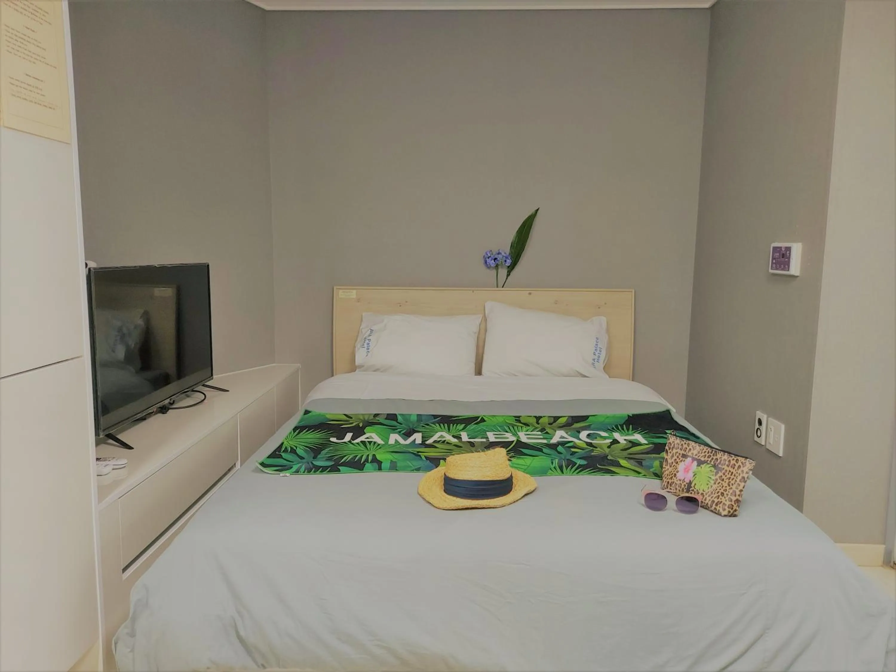 Bed in ARA Palace Hotel