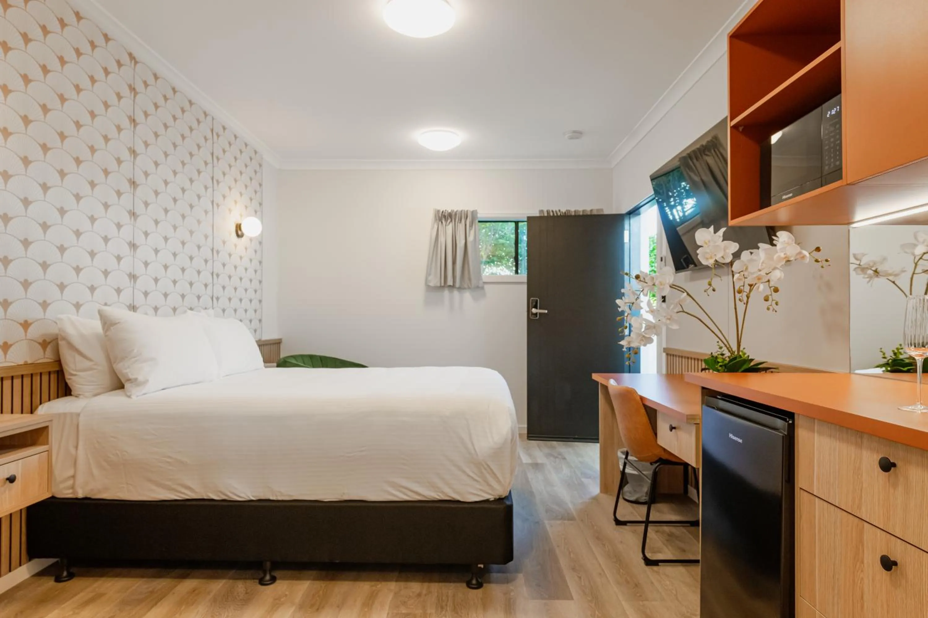 Bedroom, Bed in The Queens Gladstone