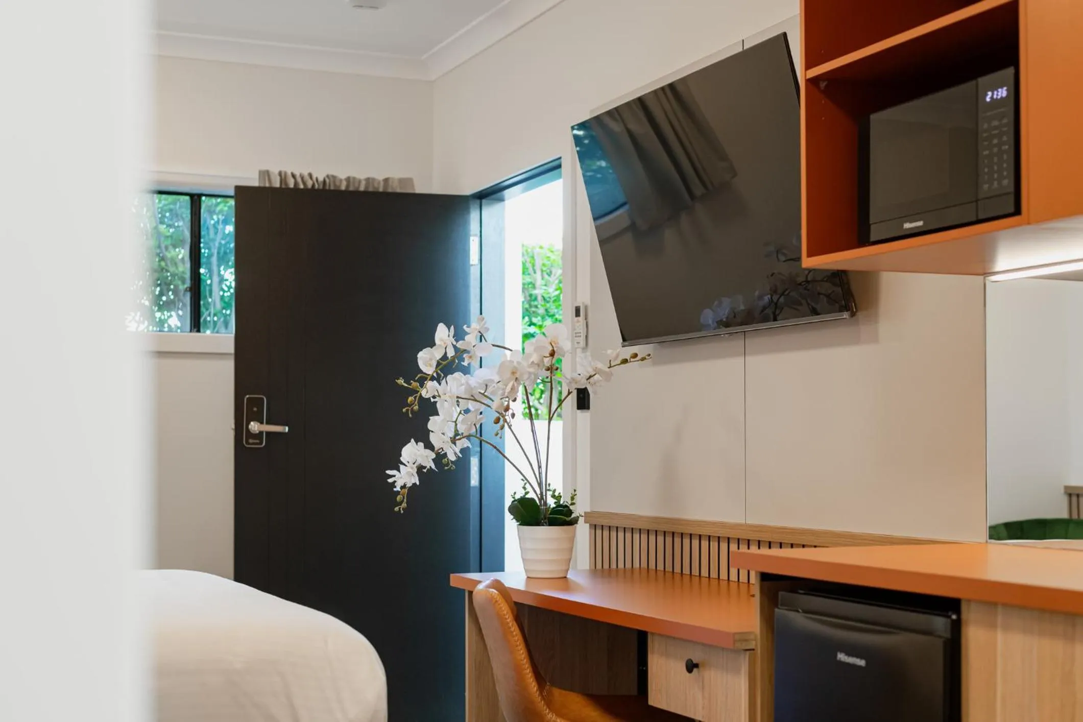 TV and multimedia in The Queens Gladstone