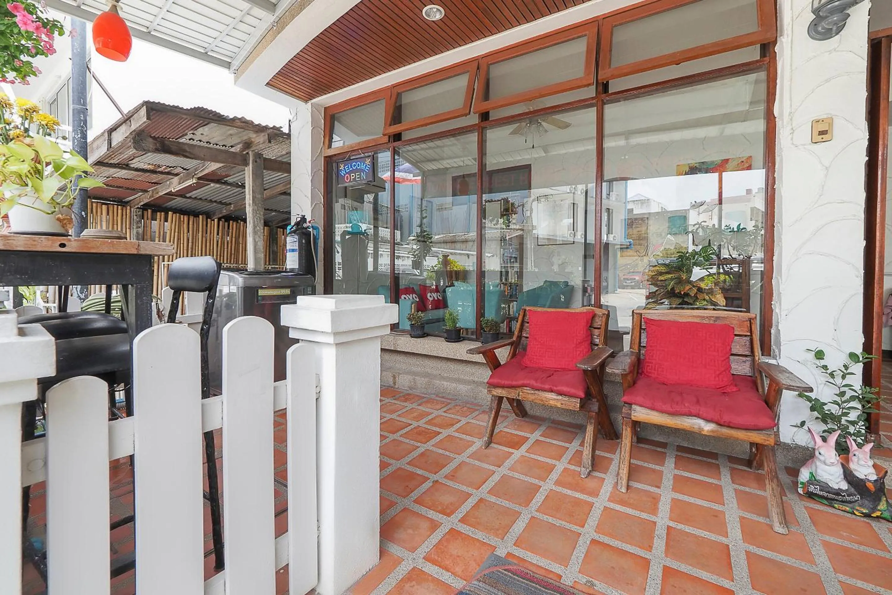 Facade/entrance in Tong Mee House Hua Hin