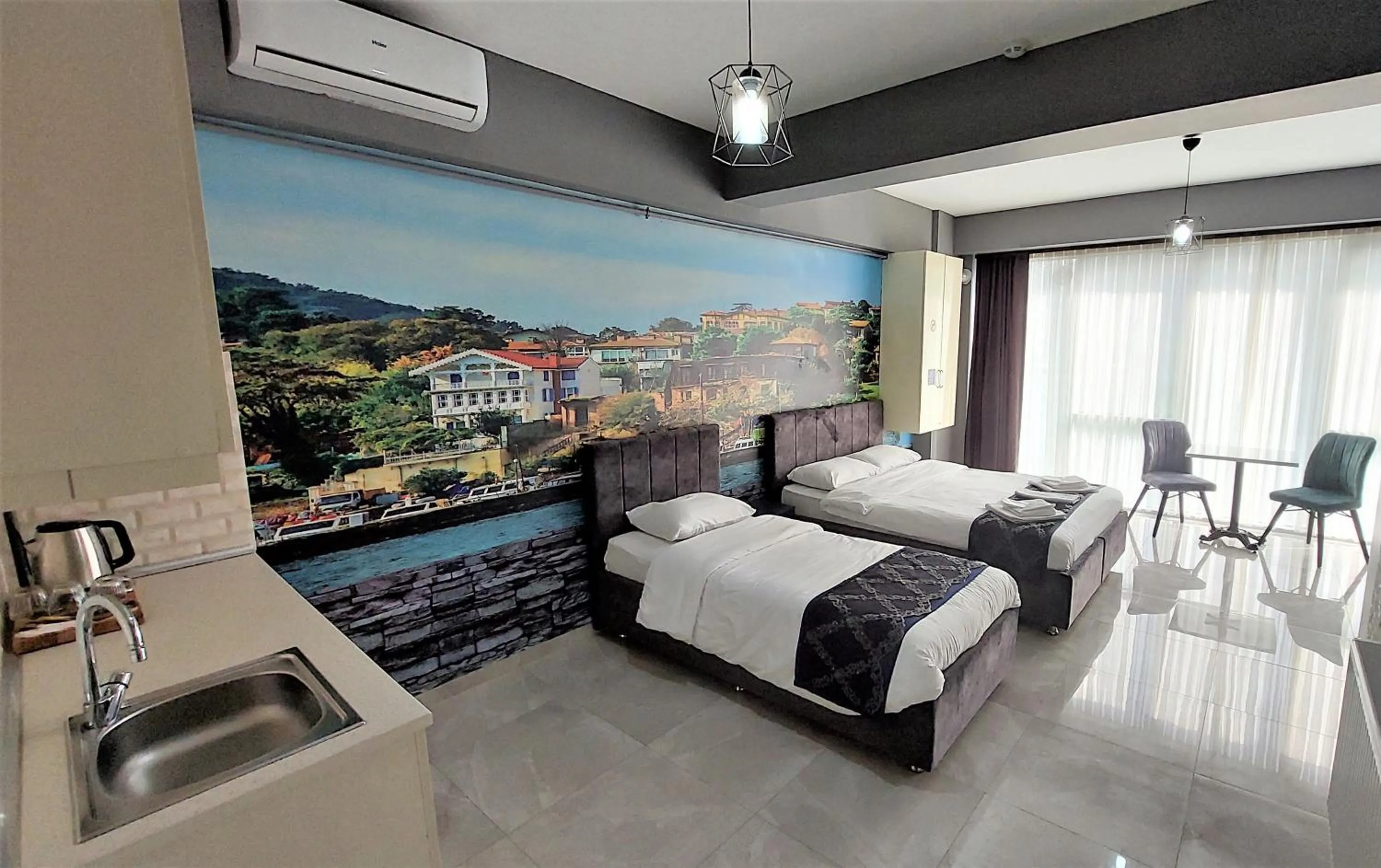 TV and multimedia, Bed in Mini Suite Otel