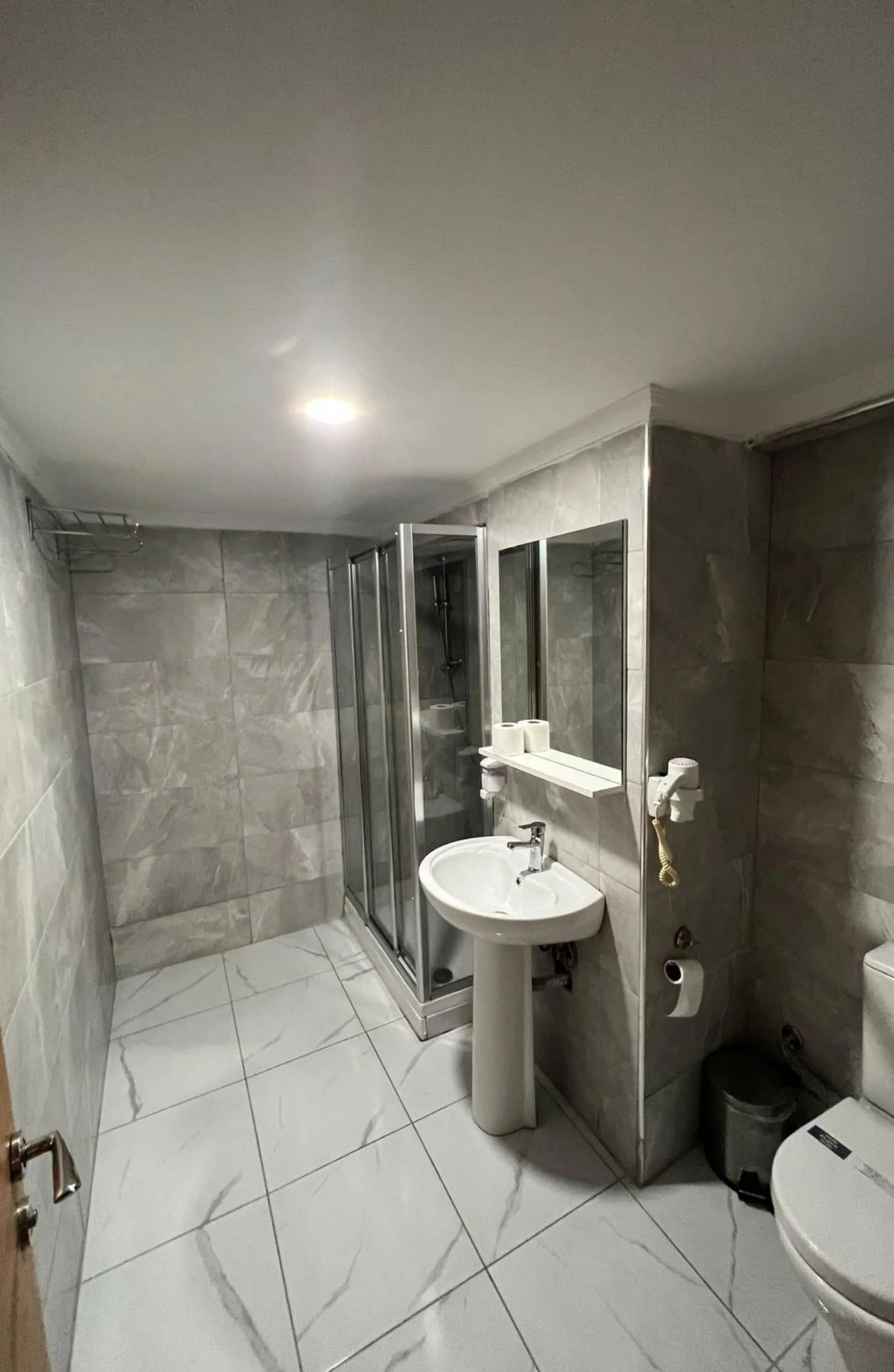 Shower in Mini Suite Otel
