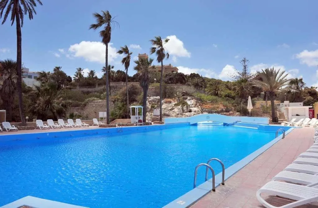  in Cresta Beach Studios