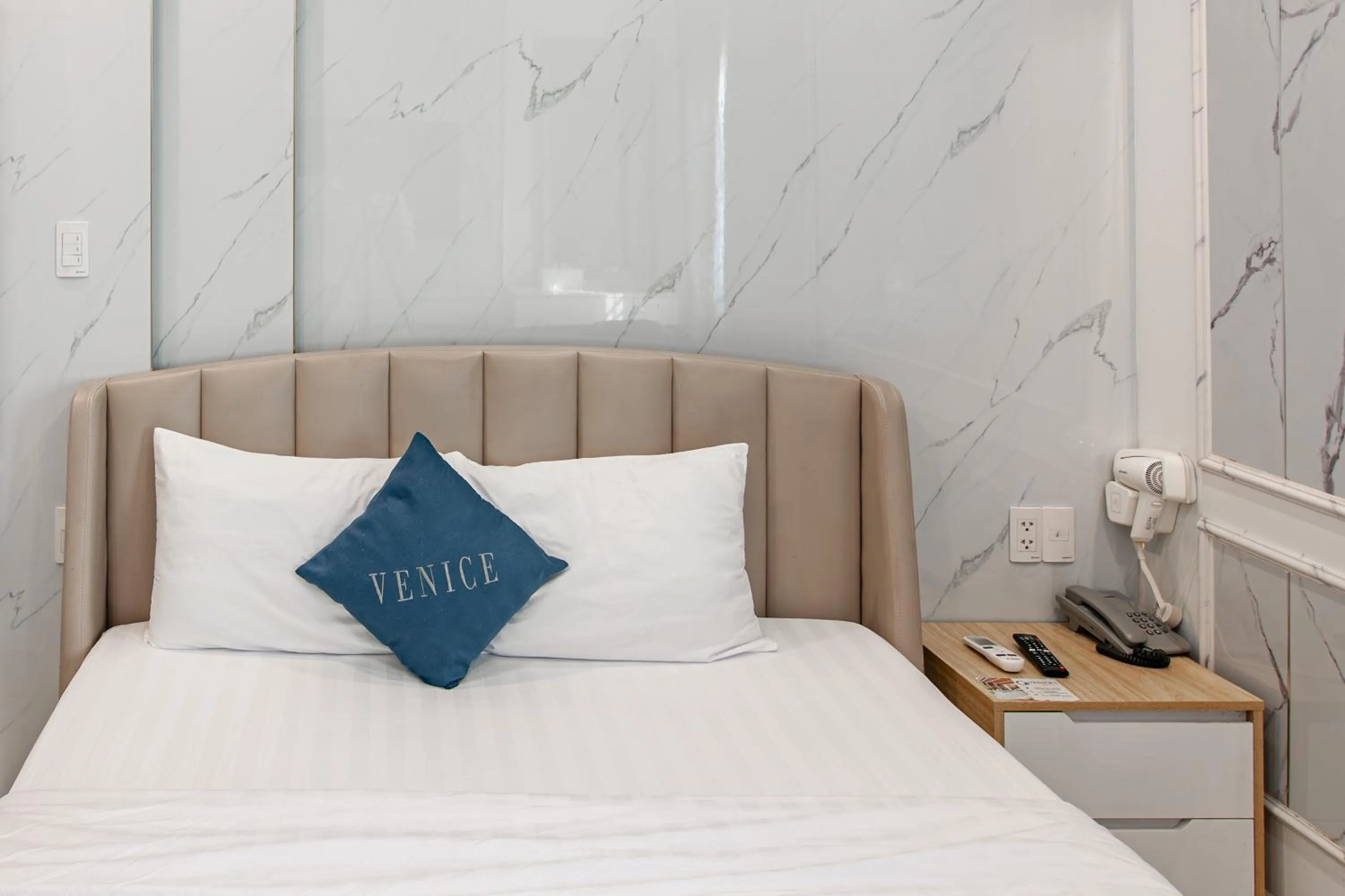 Bed in Venice 1 Hotel