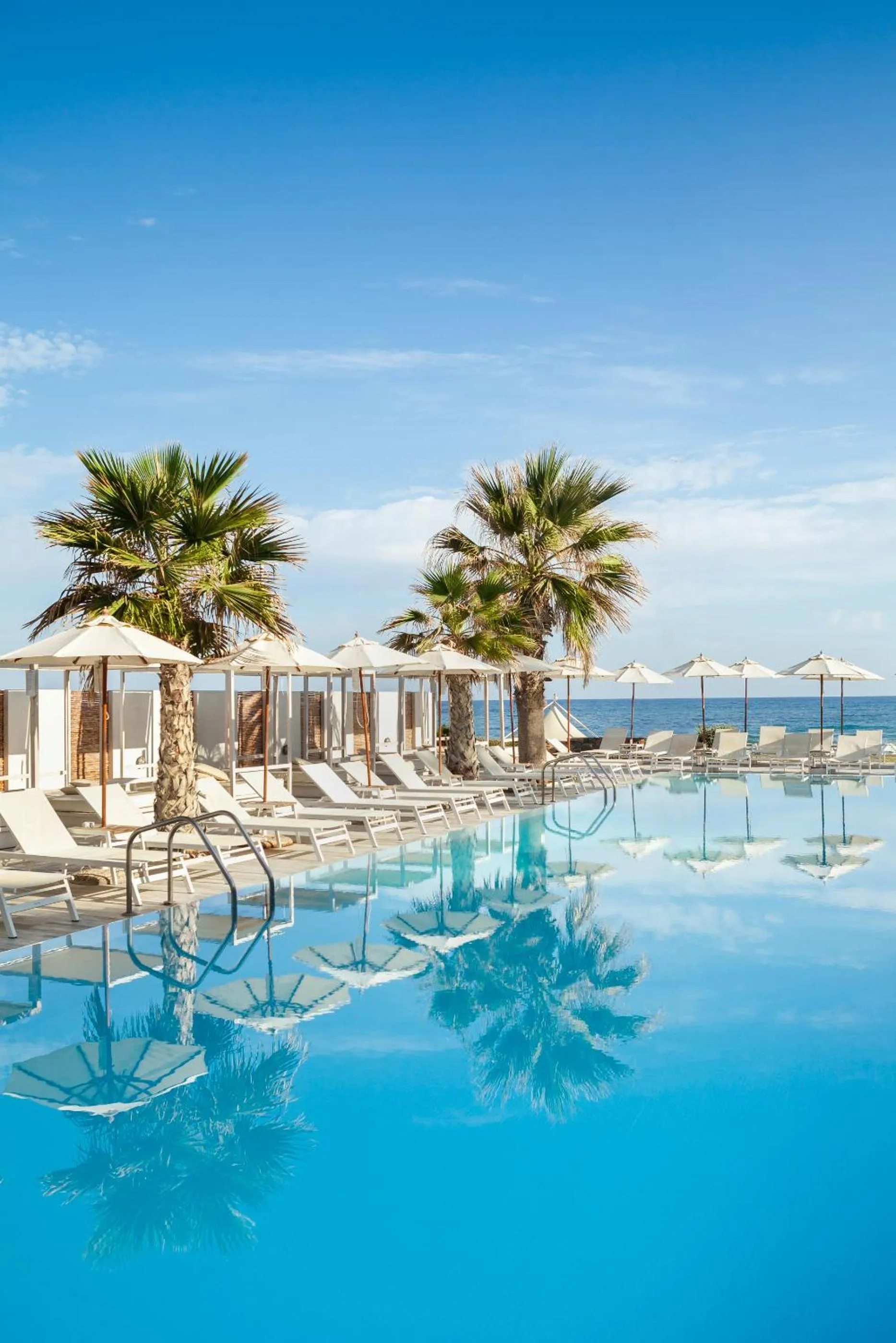 Swimming pool in The Island Hotel - Adults Only -