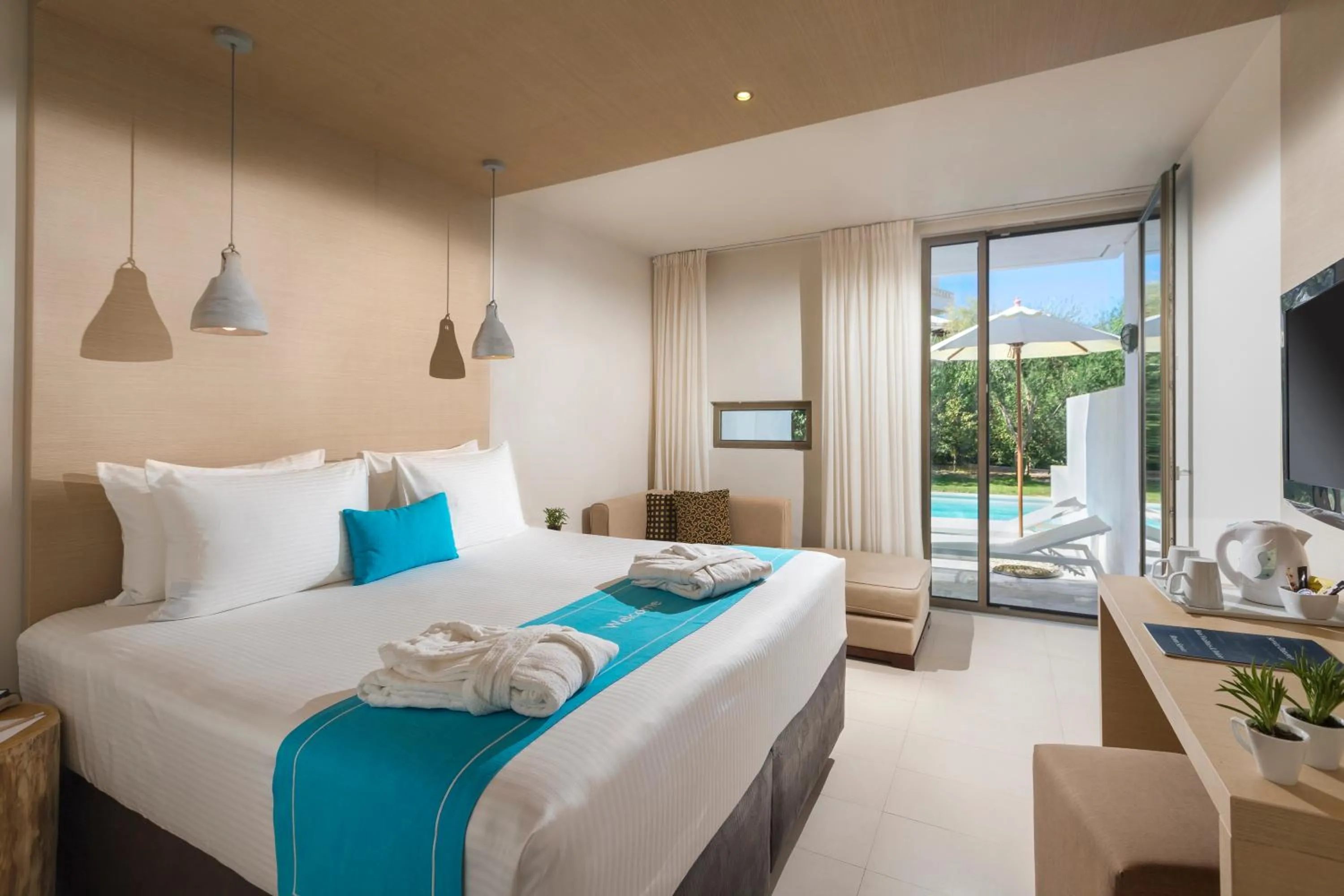 Bedroom, Bed in The Island Hotel - Adults Only -