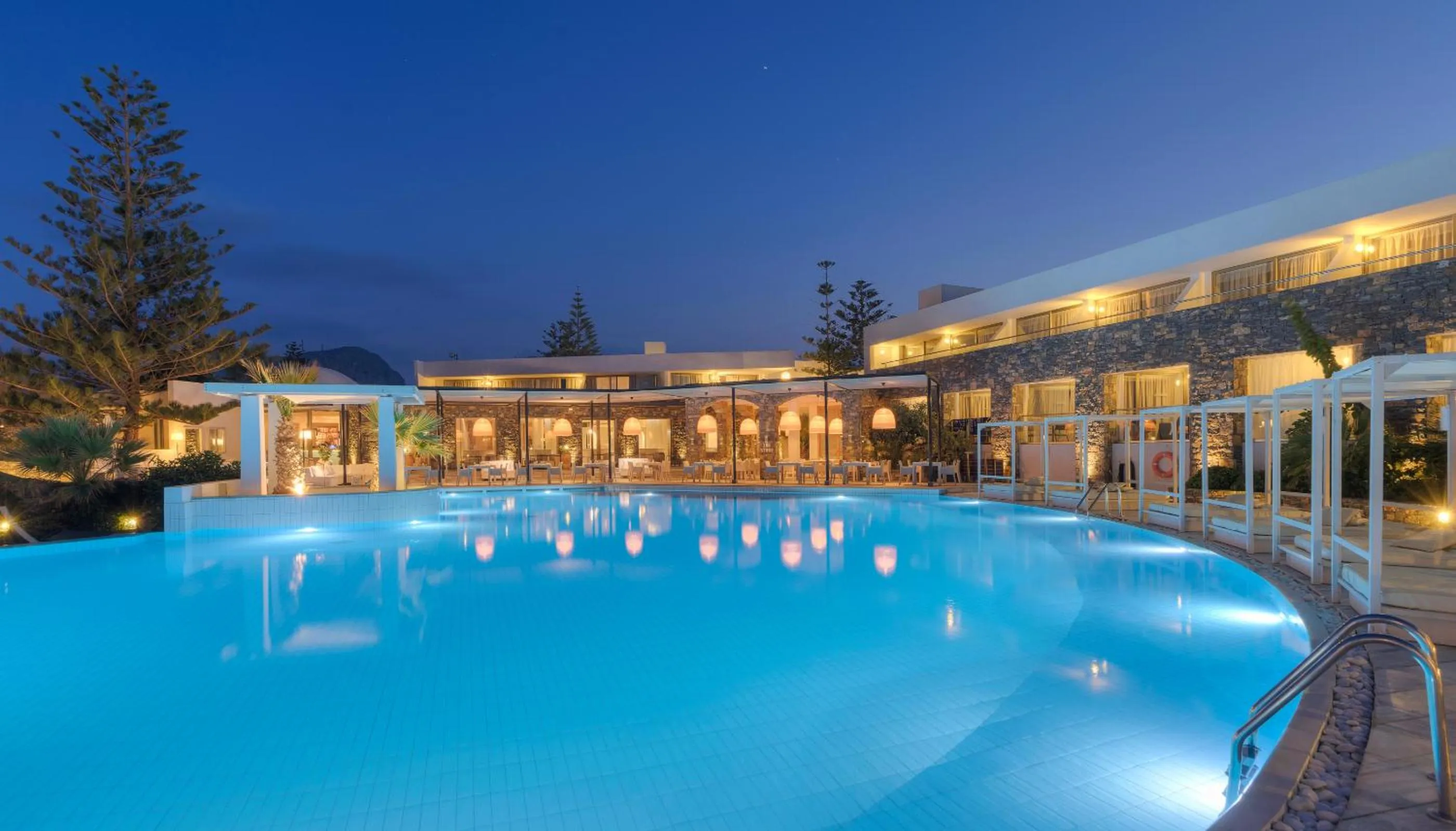 Swimming pool in The Island Hotel - Adults Only -
