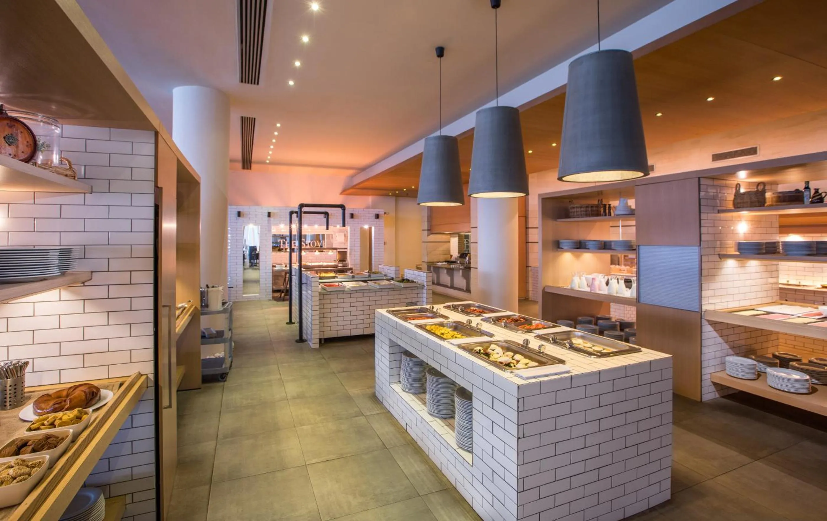 Restaurant/places to eat in The Island Hotel - Adults Only -